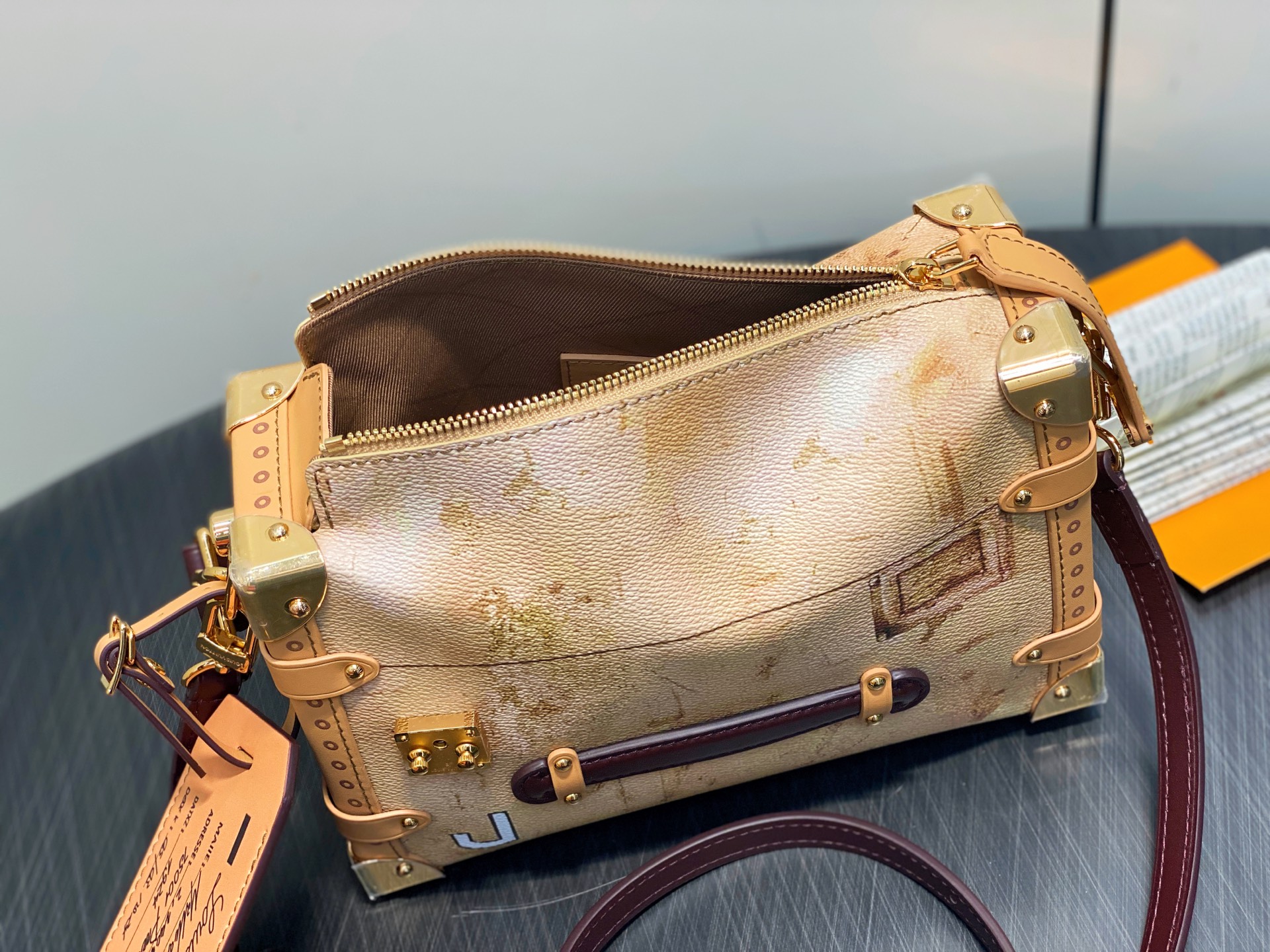 Louis Vuitton Side Trunk Bag (23.5 x 16.0 x 8.5CM)