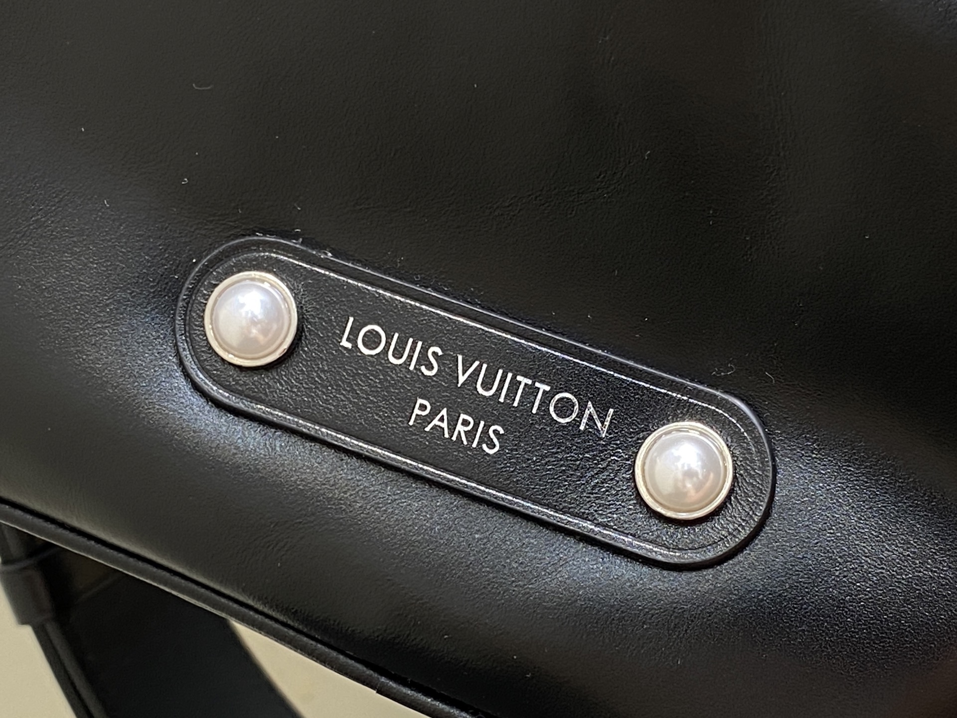 Louis Vuitton Keepall Bandoulière 25 (15 x 11 x 25CM)