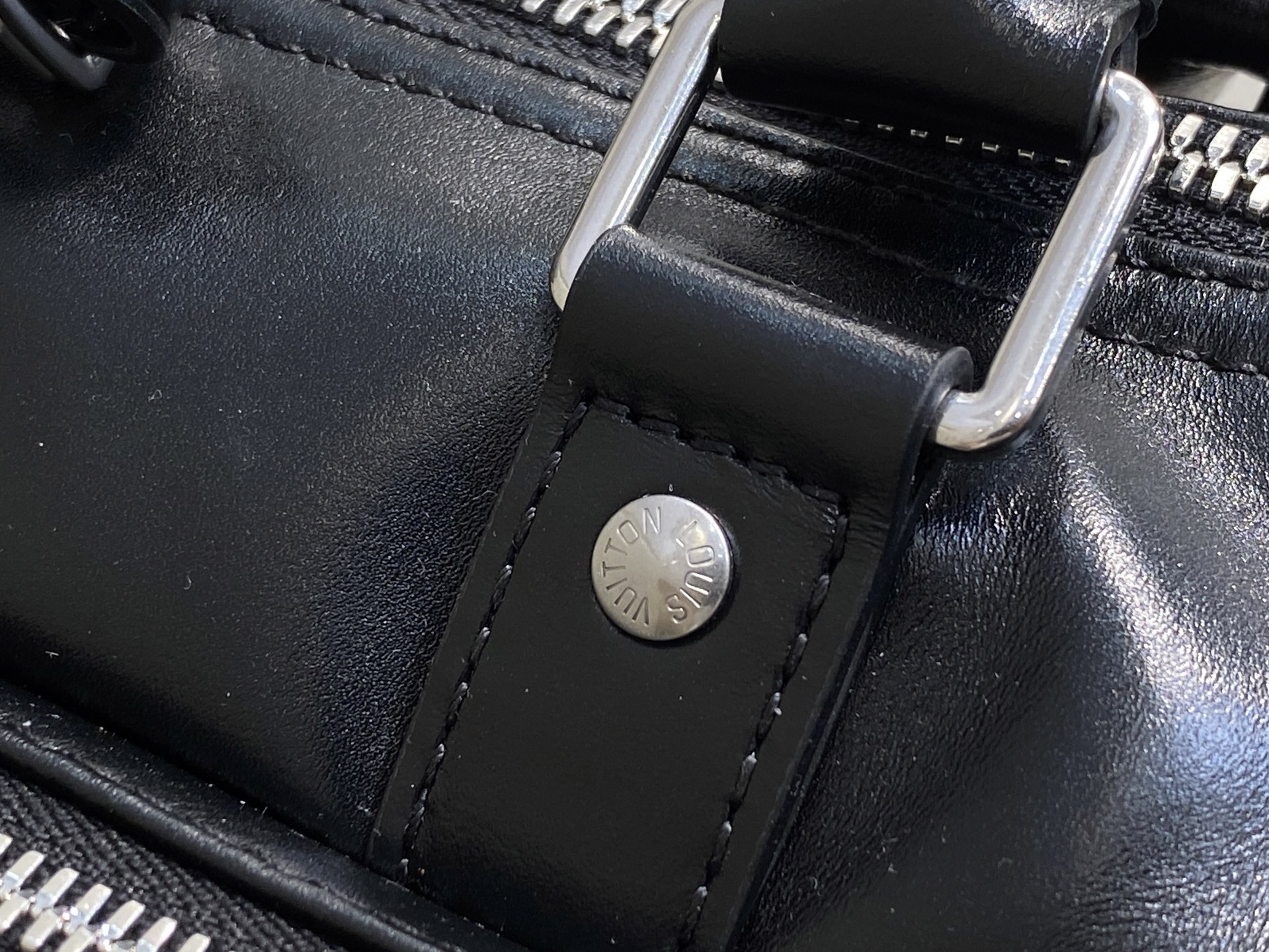 Louis Vuitton Keepall Bandoulière 25 (15 x 11 x 25CM)