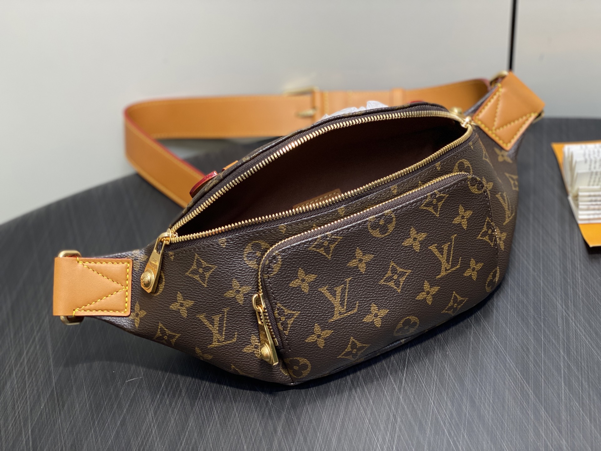 Louis Vuitton Rush Bumbag Bag ( 30 x 15 x 8CM)
