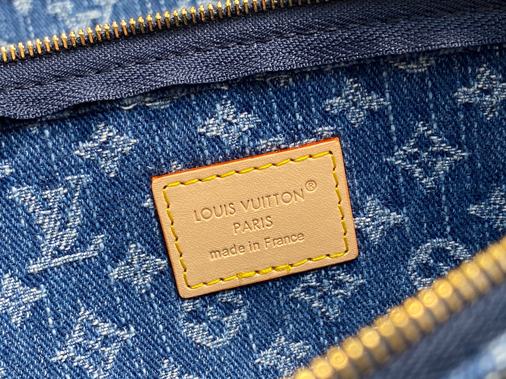 Louis Vuitton Neverfull MM-31 x 28 x 14CM