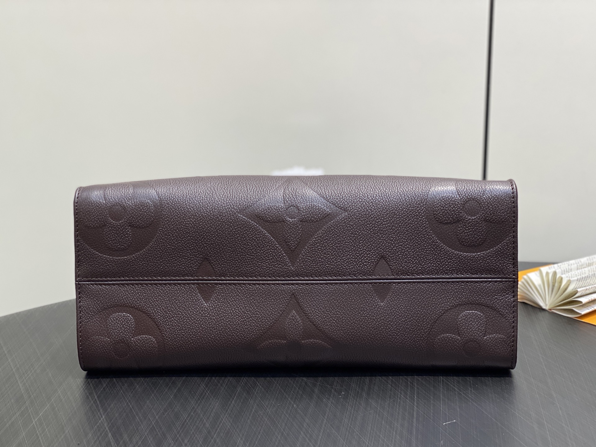 Louis Vuitton Onthego MM-35 x 27 x 14CM