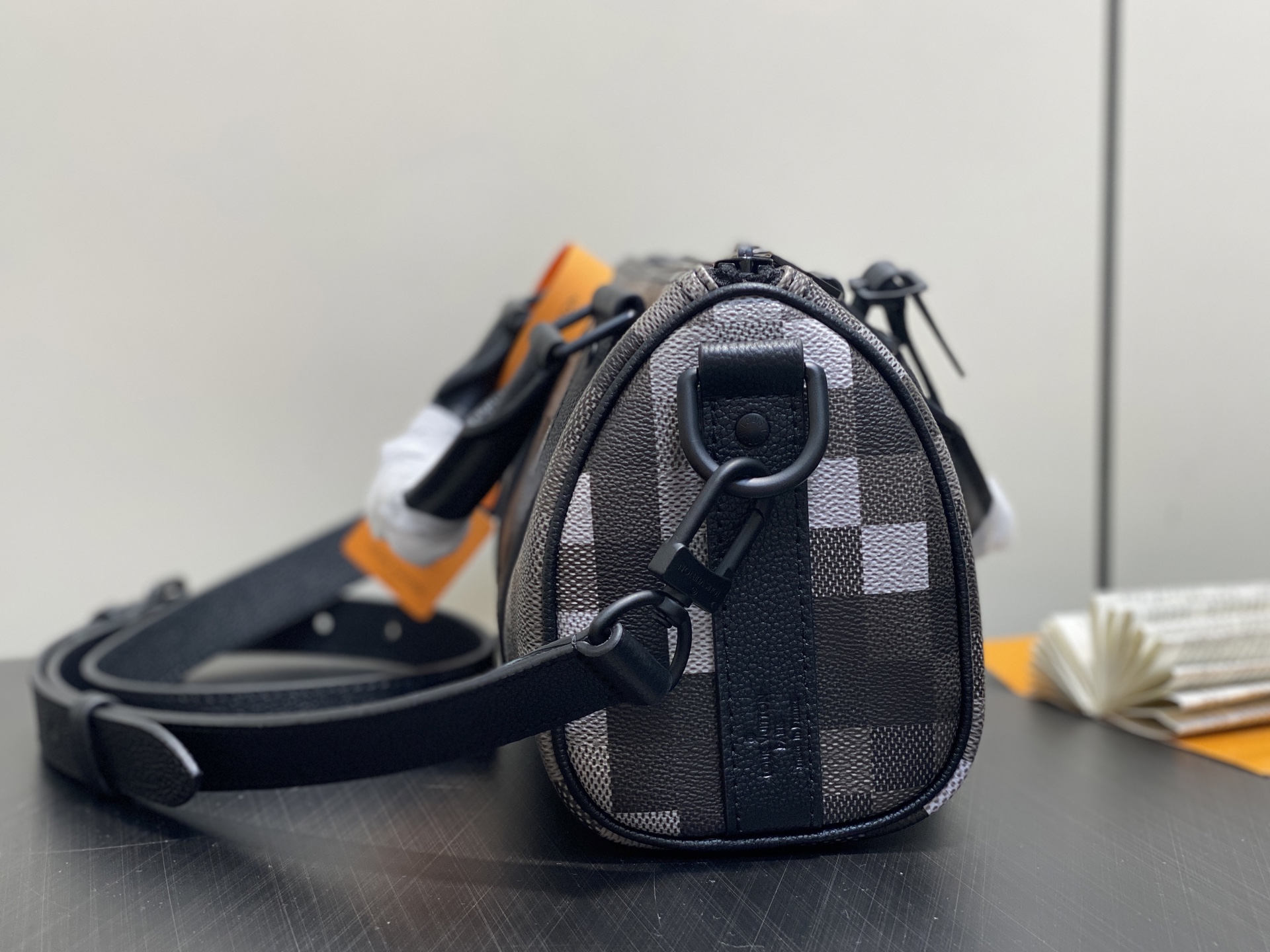 Louis Vuitton Keepall Bandoulière 25 (15 x 11 x 25CM)