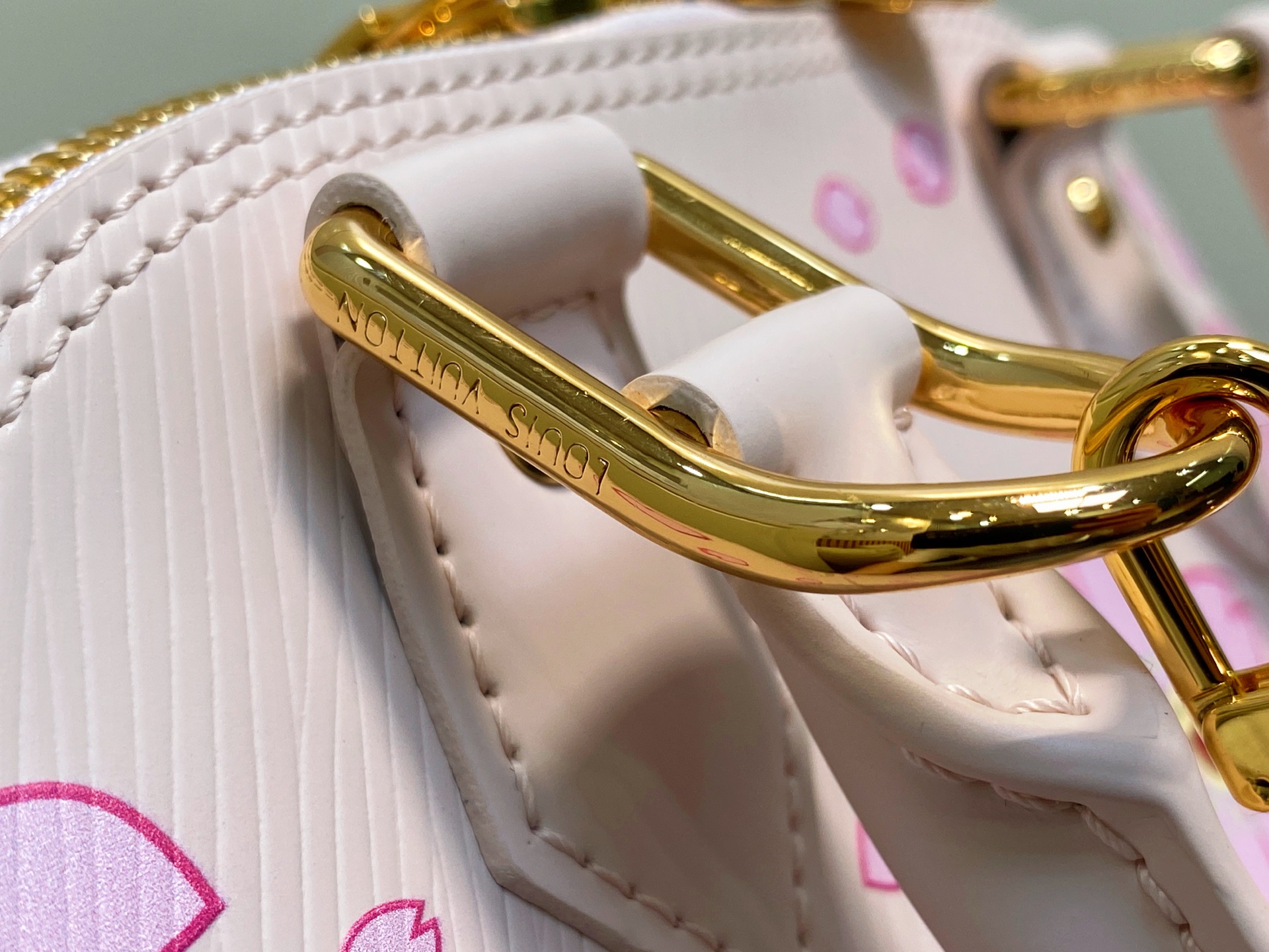 LV × TM ALMA BB(23.5 x 17.5 x 11.5)