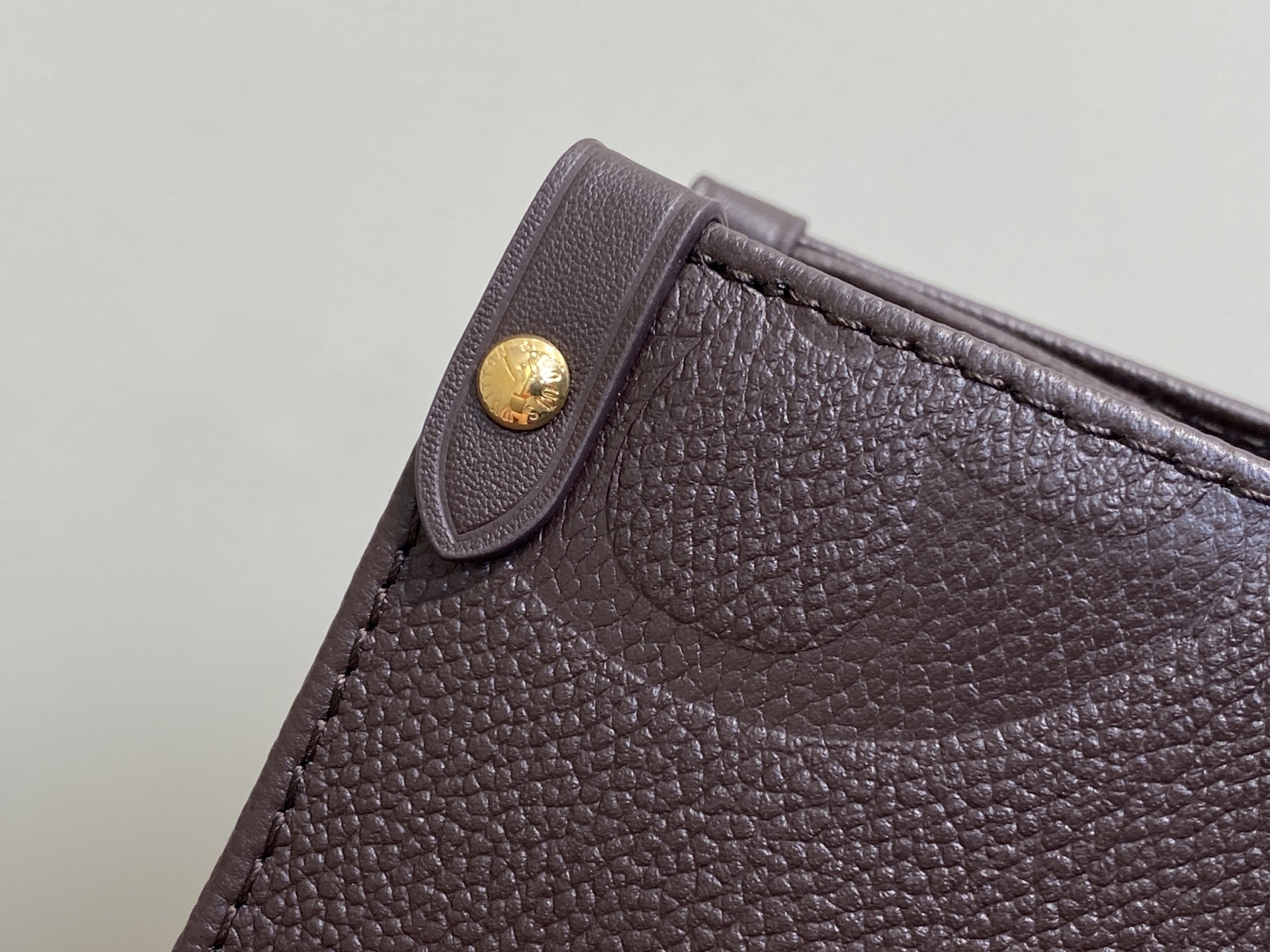 Louis Vuitton Onthego MM-35 x 27 x 14CM