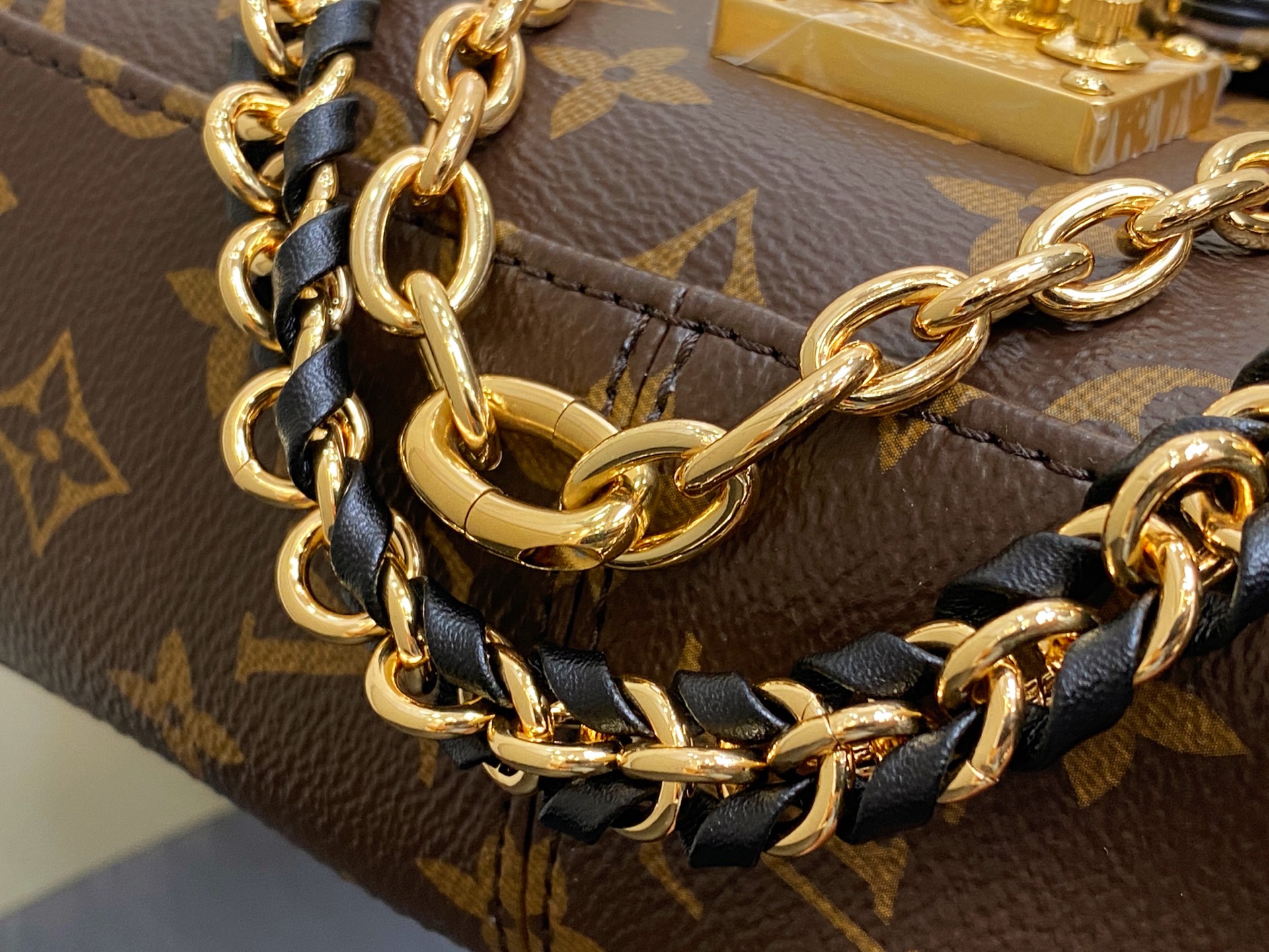 Louis Vuitton Trunkie Bag (27 x 16 x 8CM)