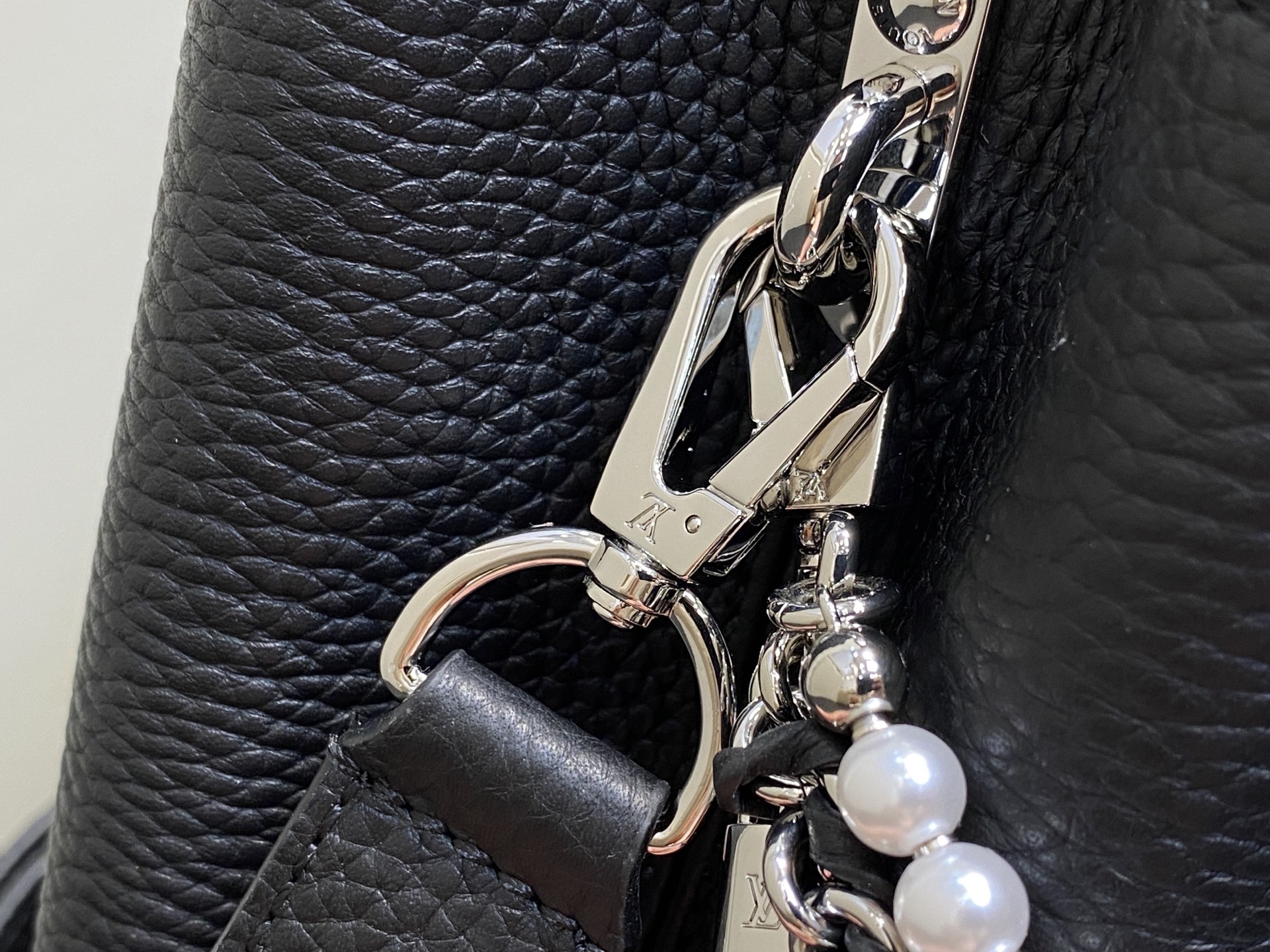 Louis Vuitton Capucines(27×18×9 CM)