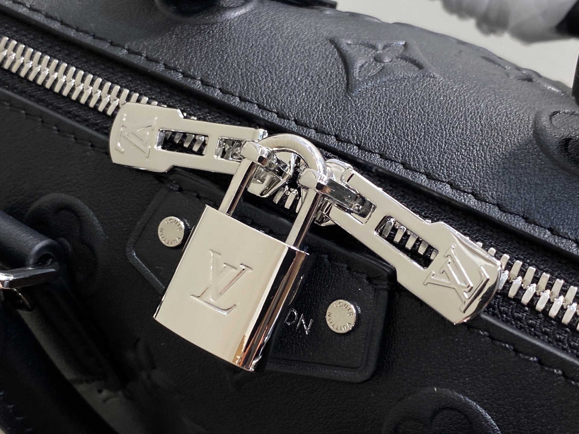 LV Speedy Monogram Bold Speedy 20 Trunk(13.5 x 12 x 20.5CM)