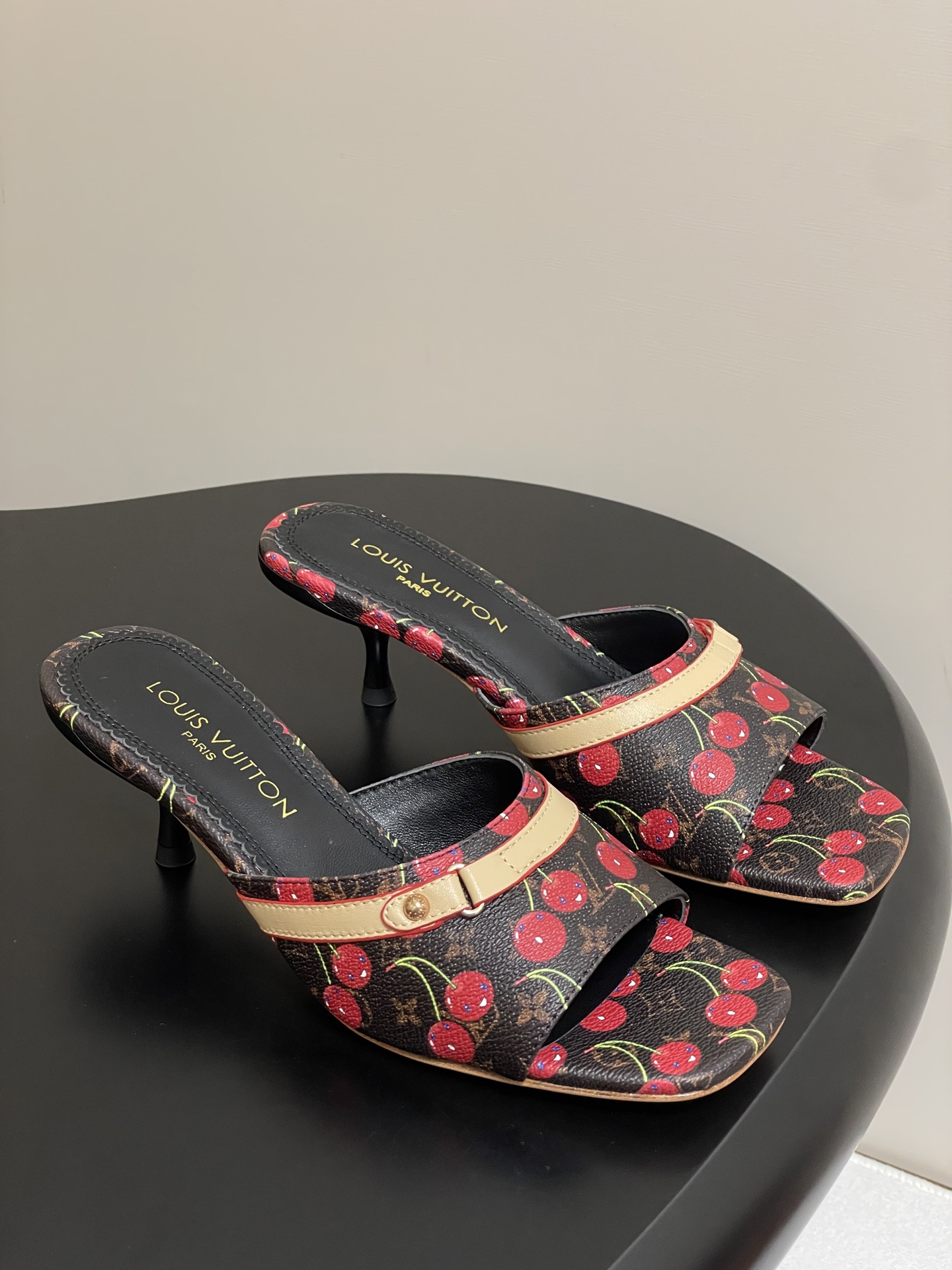 Louis Vuitton X TM Slides(EU35-41)