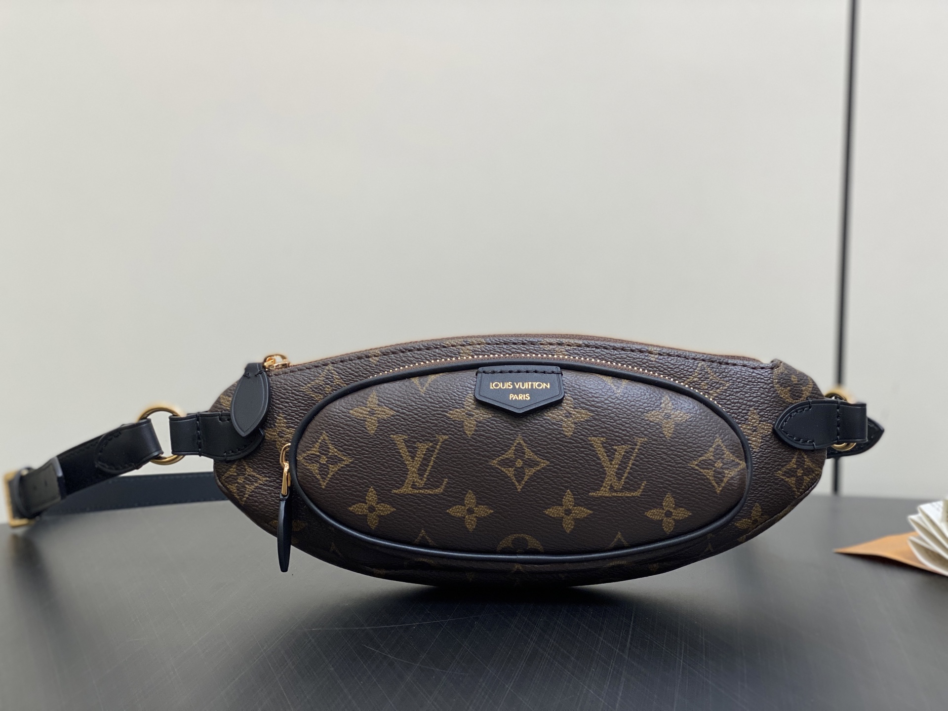 Louis Vuitton Keepit Waist Bag (12 x 6 x 29CM)