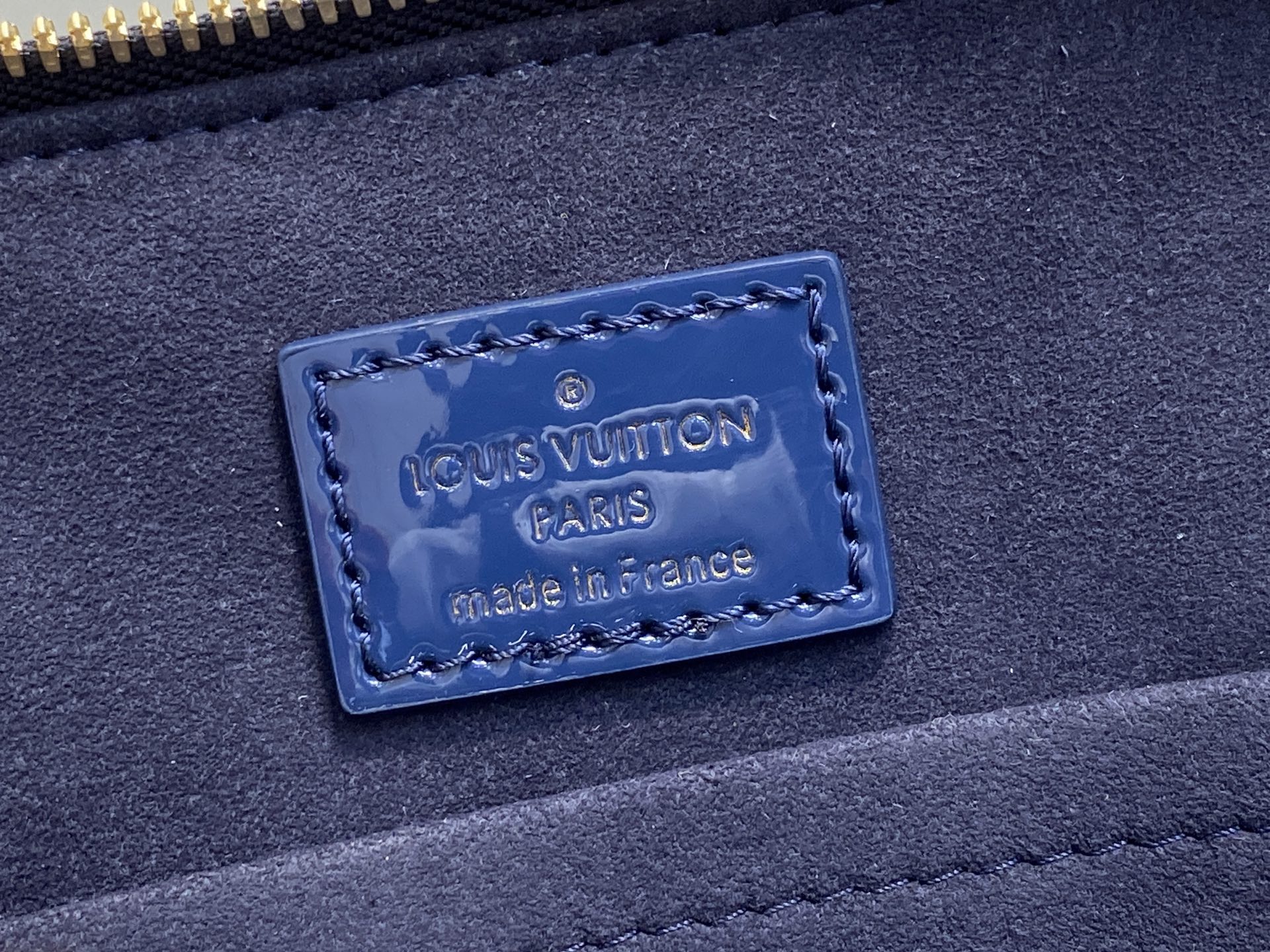 LV Alma BB(23.5 x 17.5 x 11.5CM)