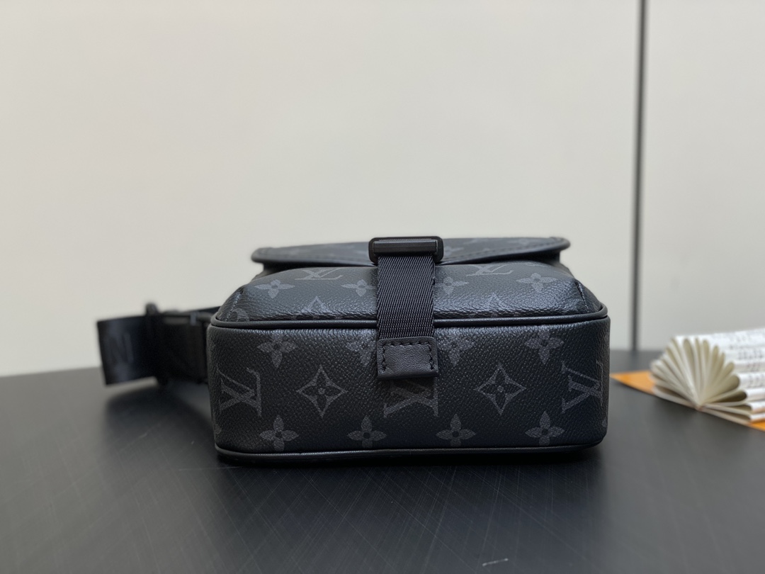 Louis Vuitton Getaway Messenger Bag(18 × 17 × 7.8CM)