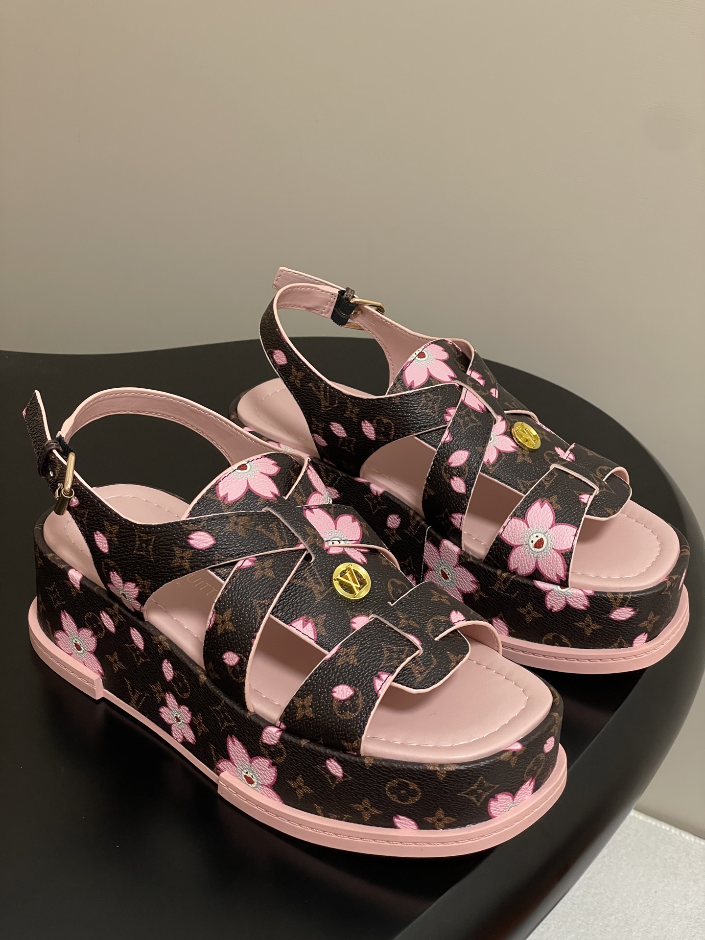 Louis Vuitton Maya Flatform Sandals(EU35-41)