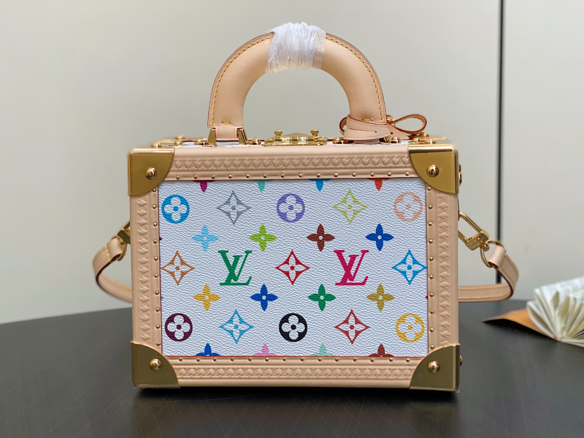 Louis Vuitton x TM Box Bag (22.5x17.5x11CM)