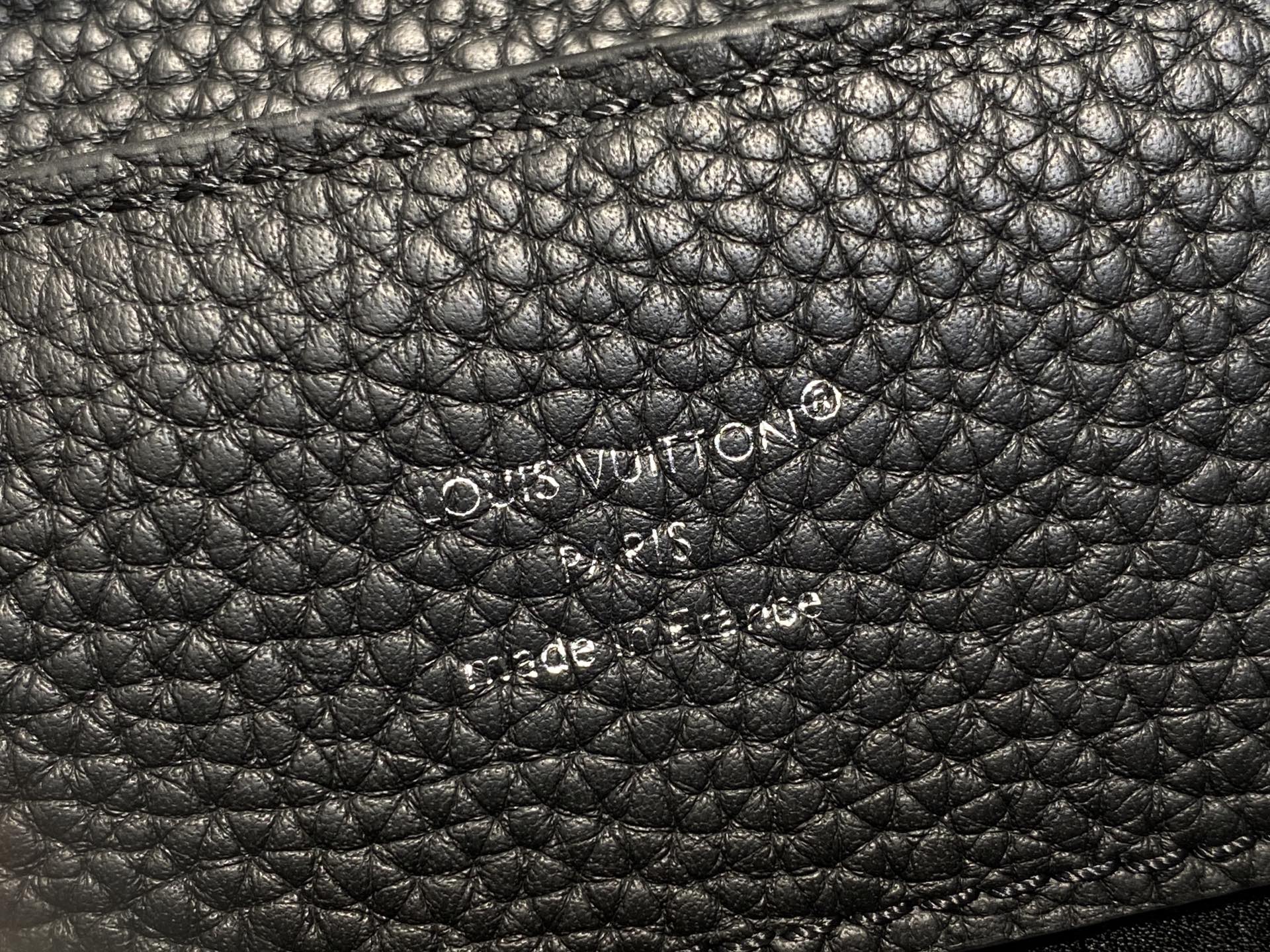 Louis Vuitton Capucines(27×18×9 CM)