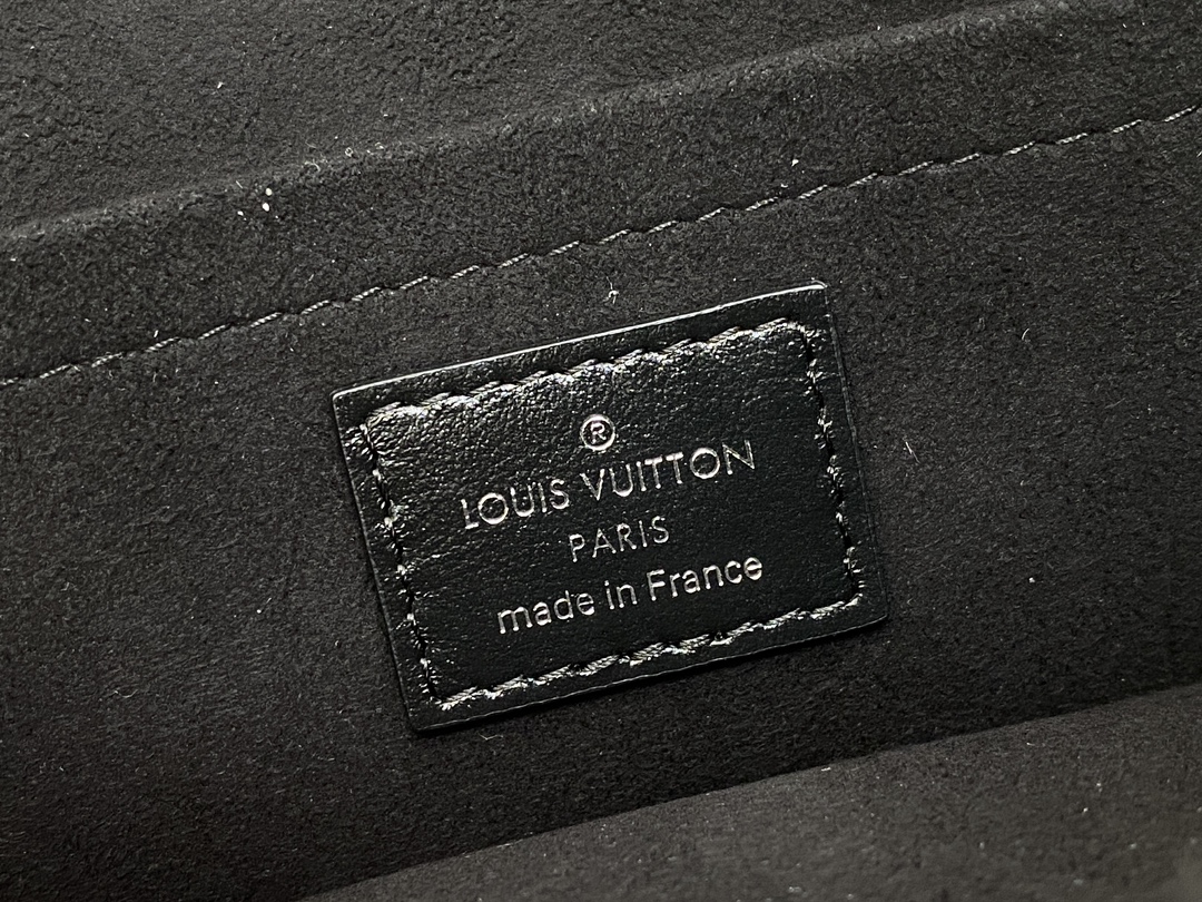 Louis Vuitton Sunset Vibe Bag(18 x 3 x 27CM)