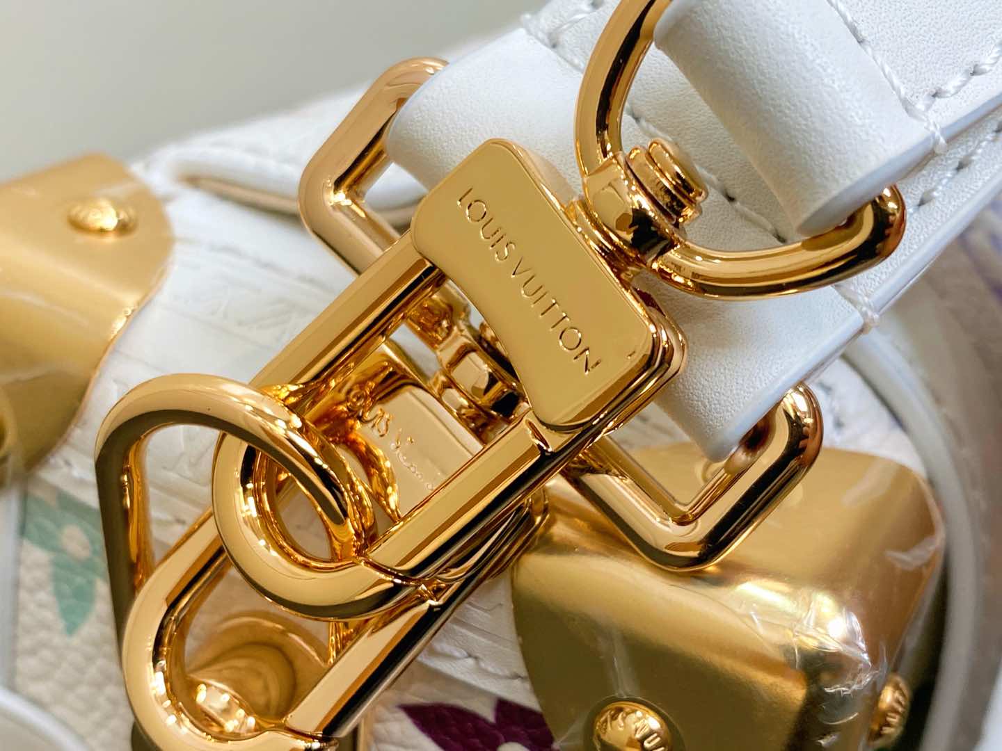 Louis Vuitton x TM Side Trunk Bag (23.5 x 16.0 x 8.5CM)