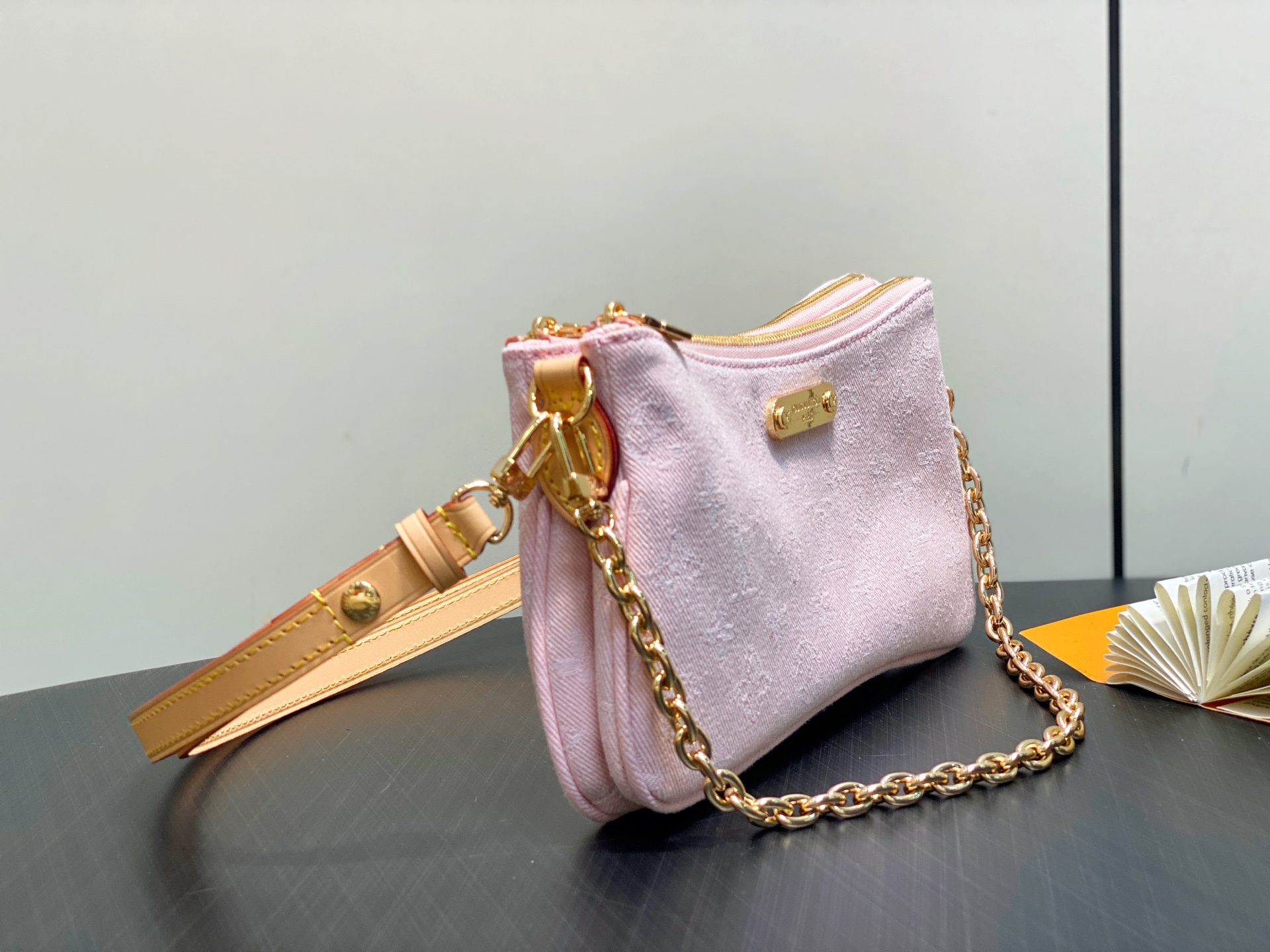 Louis Vuitton Liv Pochette Bag(13.5 x 6.5 x 24.5CM)