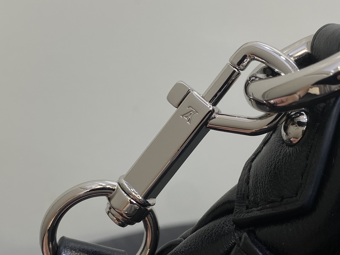 Louis Vuitton Sunset Vibe Bag(18 x 3 x 27CM)