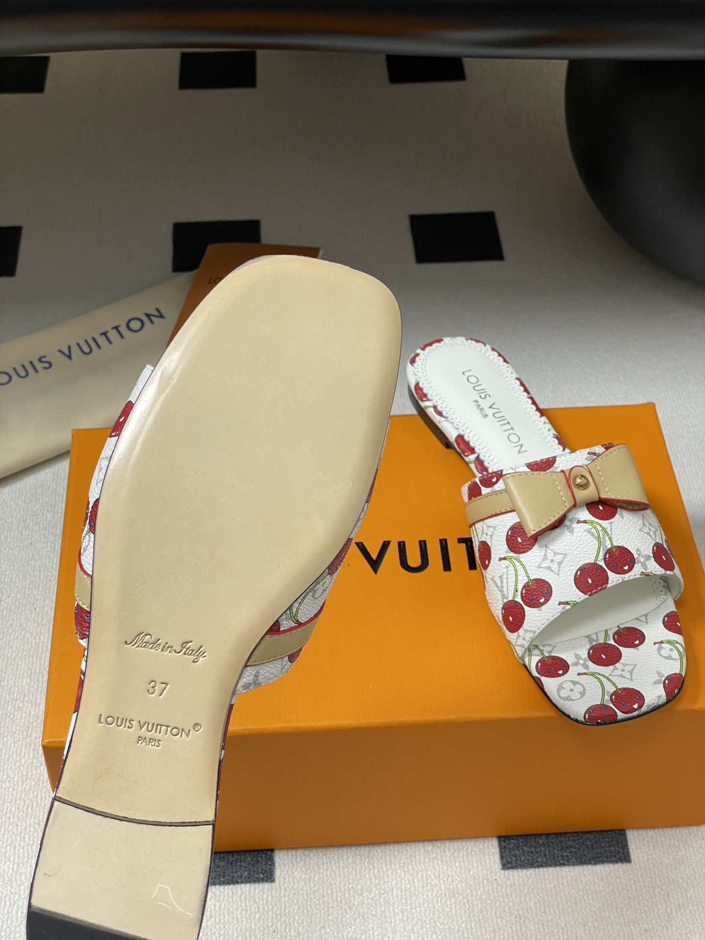 Louis Vuitton Slides(EU35-41)