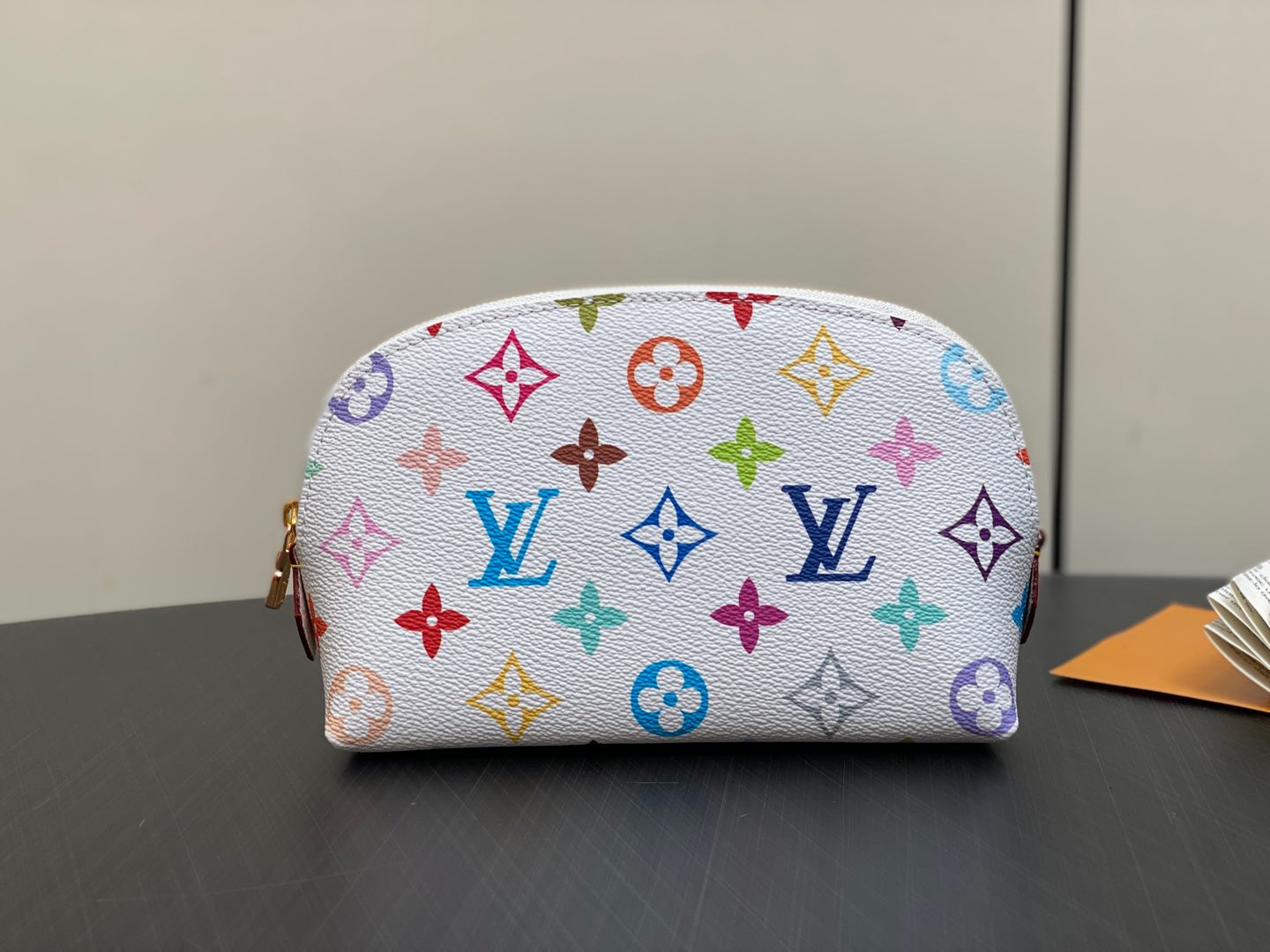 Louis Vuitton Pochette Cosmétique(19 x 12 x 6CM)