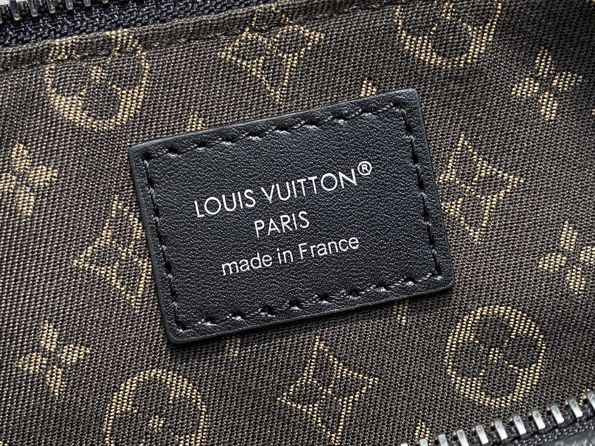 Louis Vuitton Coussin Backpack( 20 x 7.5 x 15CM)