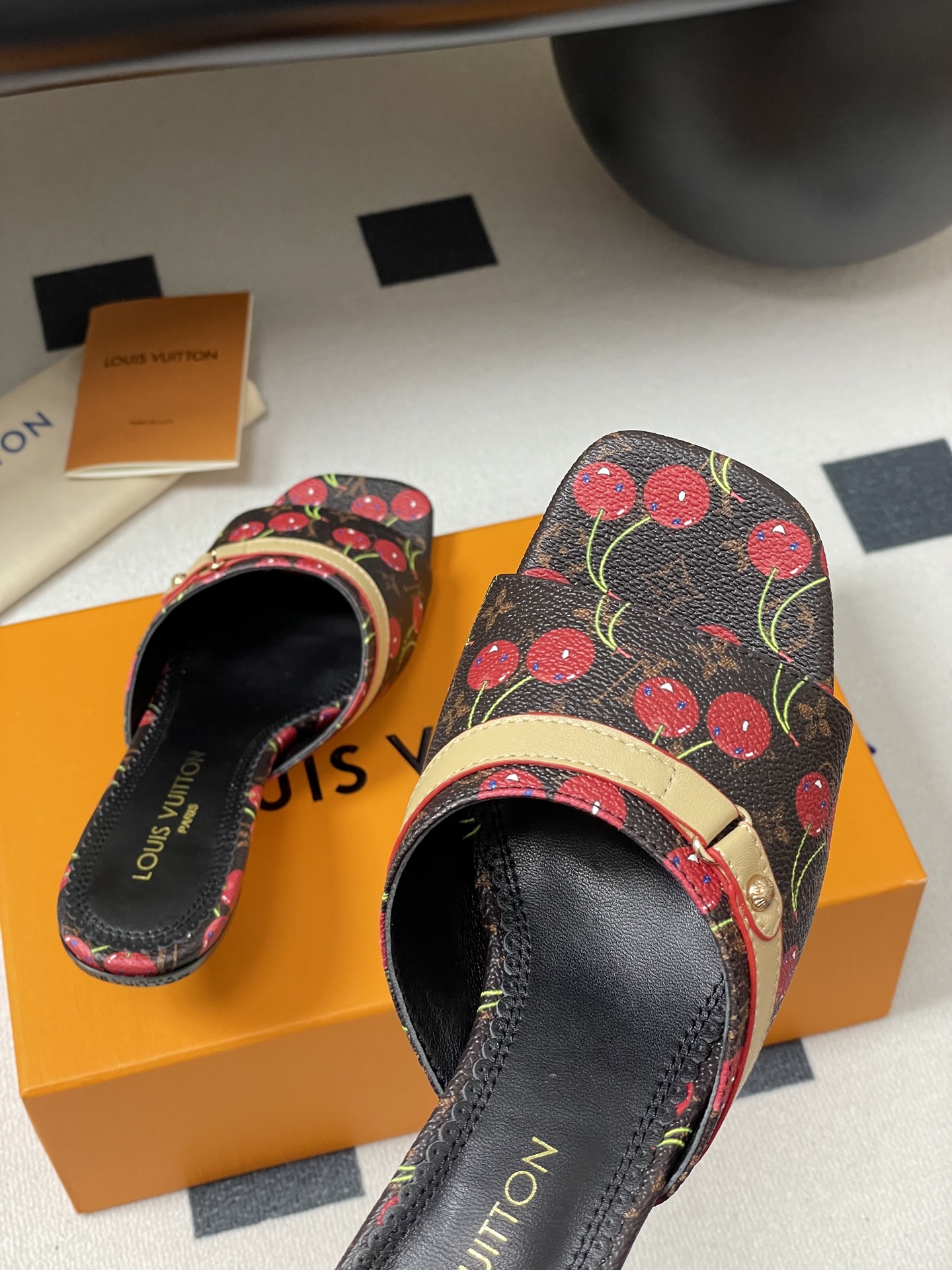 Louis Vuitton X TM Slides(EU35-41)