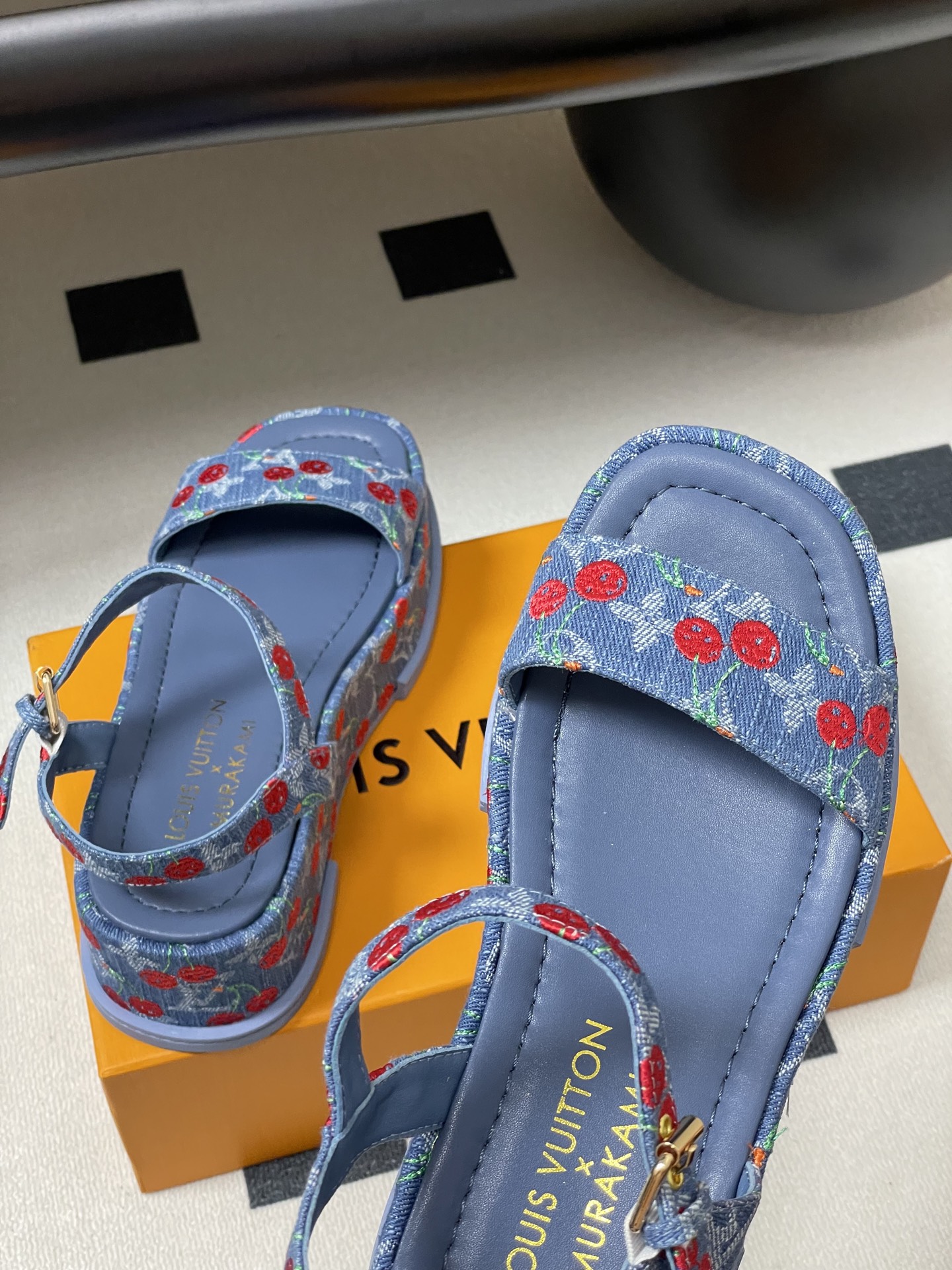 Louis Vuitton Maya Flatform Sandals(EU35-41)