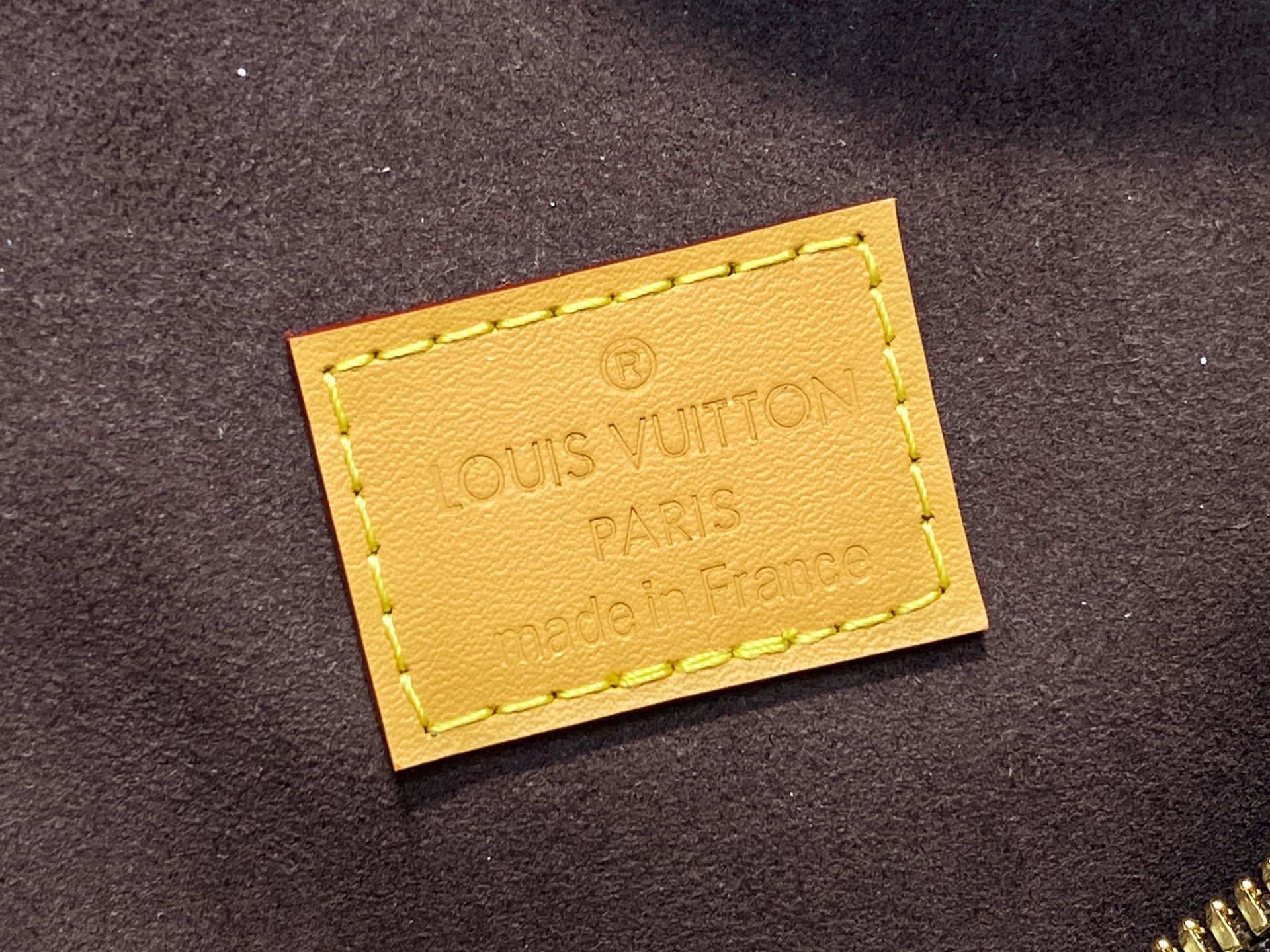 Louis Vuitton Side Trunk Bag (20 x 10 x 30CM)