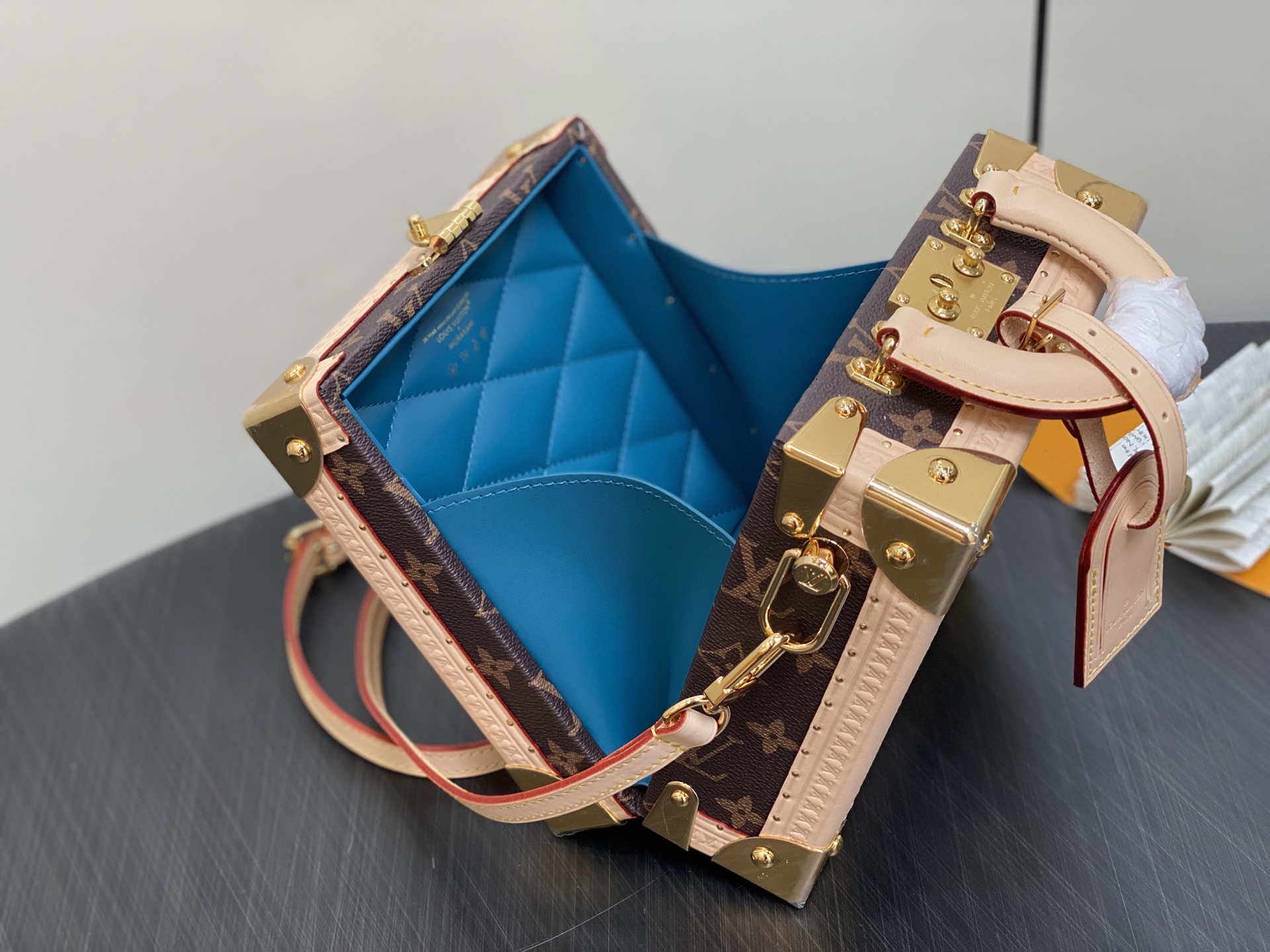 Louis Vuitton x TM Box Bag (17 x 17 x 8 CM)