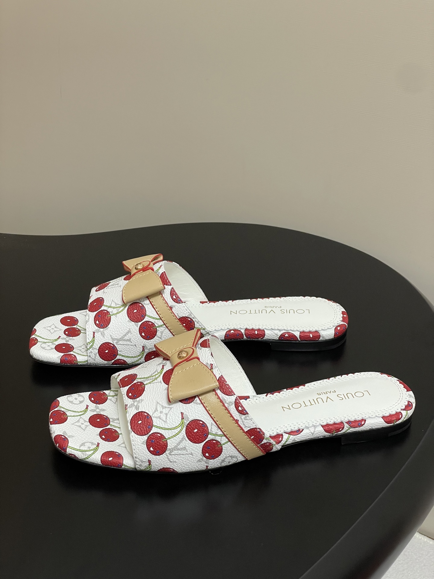 Louis Vuitton Slides(EU35-41)