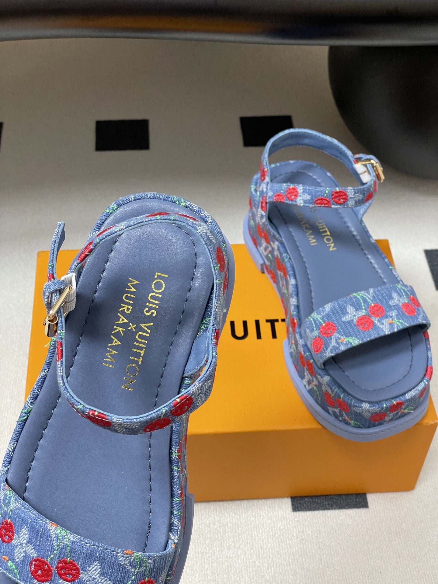 Louis Vuitton Maya Flatform Sandals(EU35-41)