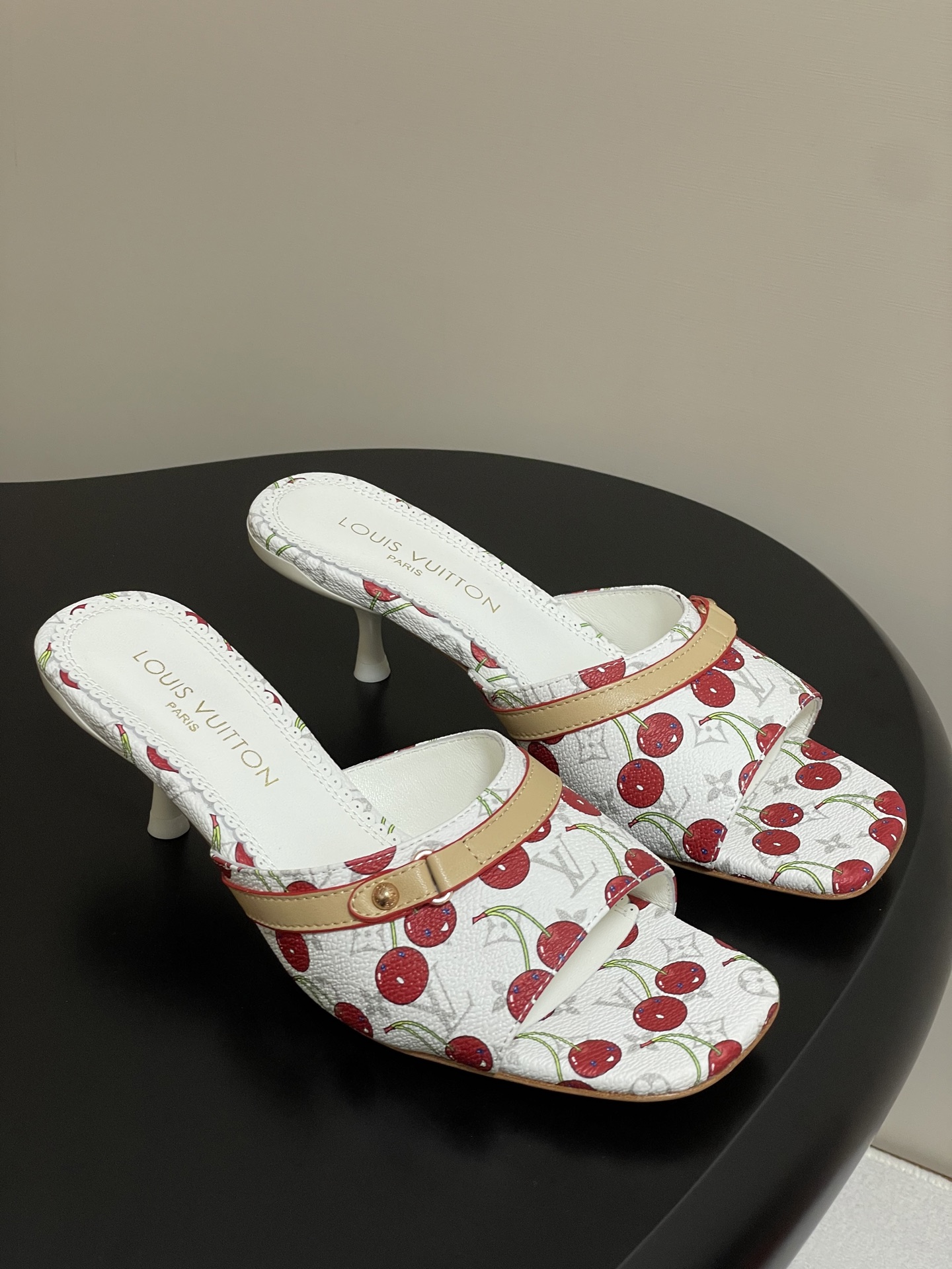 Louis Vuitton X TM Slides(EU35-41)