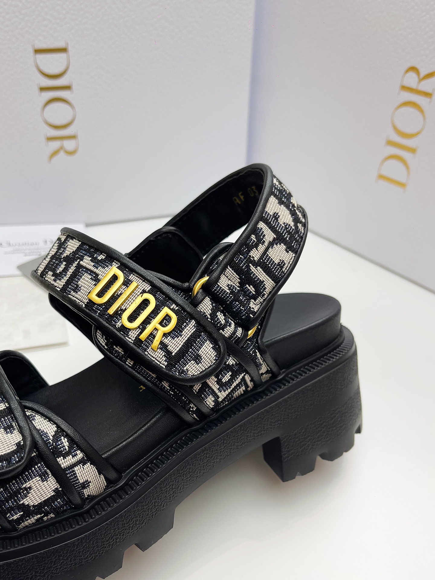 D*or 2025SS Sandals (EU35-41)