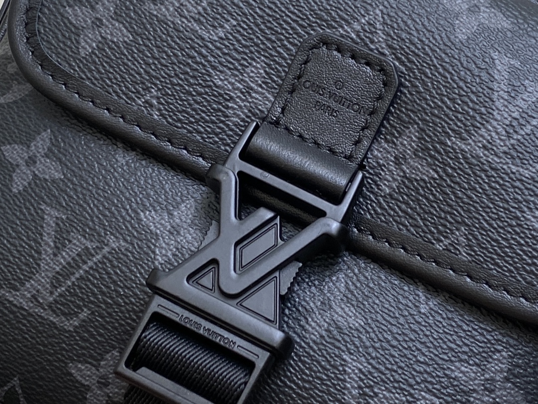 Louis Vuitton Getaway Messenger Bag(18 × 17 × 7.8CM)