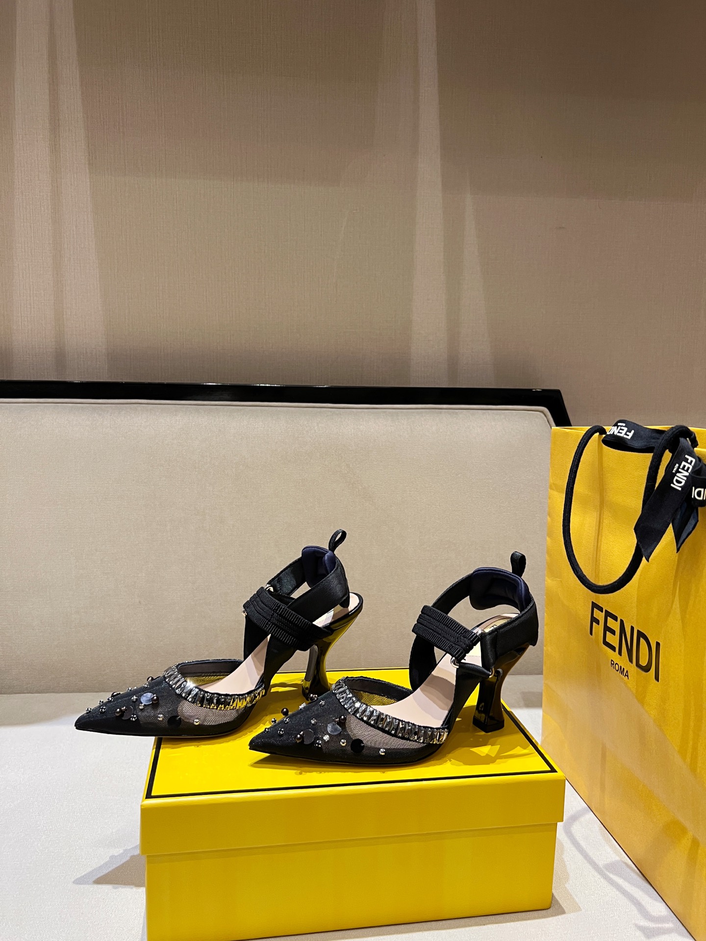 Fendi 2025ss Colibri Heel(EU35-41)