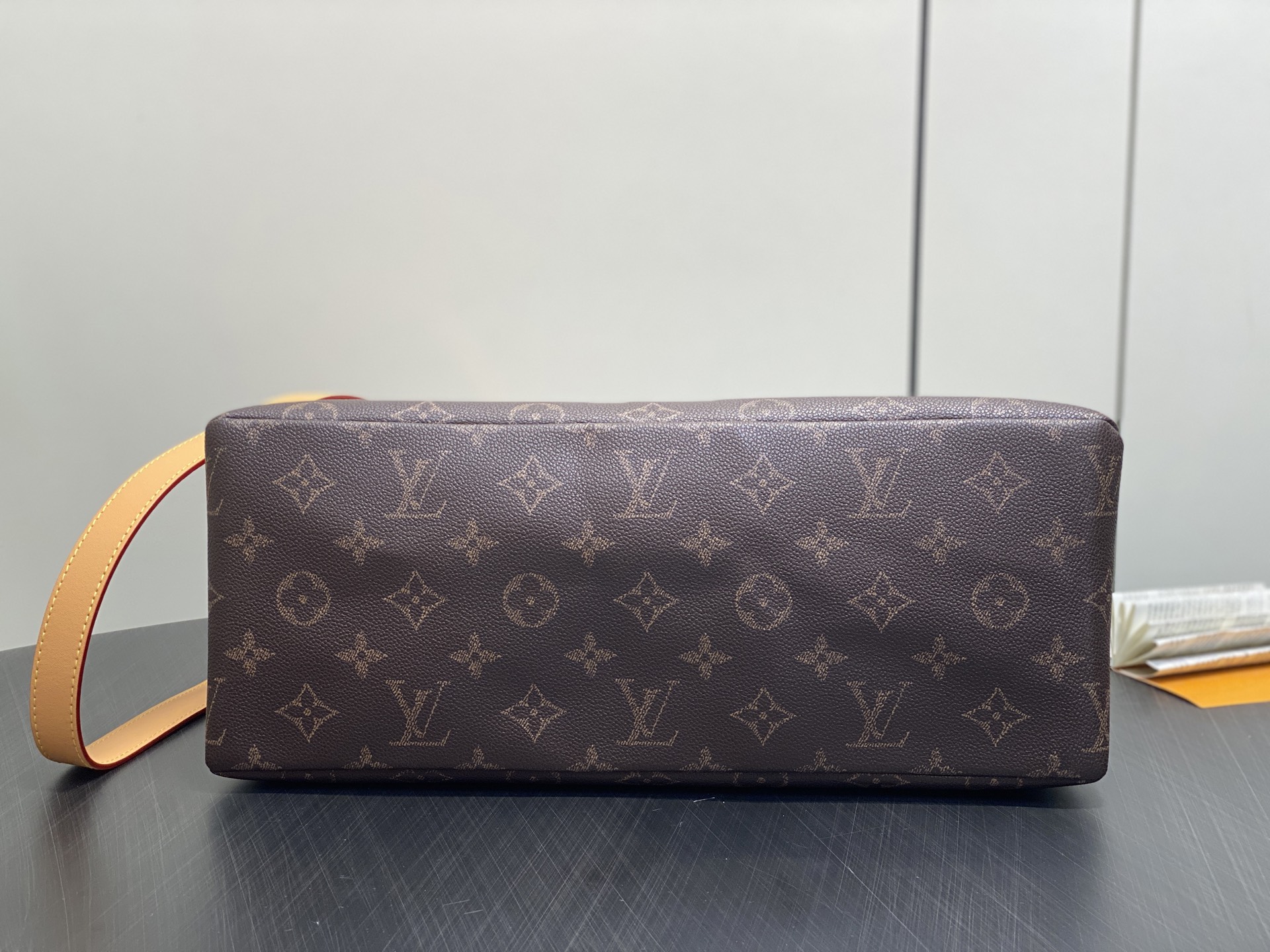 Louis Vuitton Shopper Tote(40 × 32 × 16CM)
