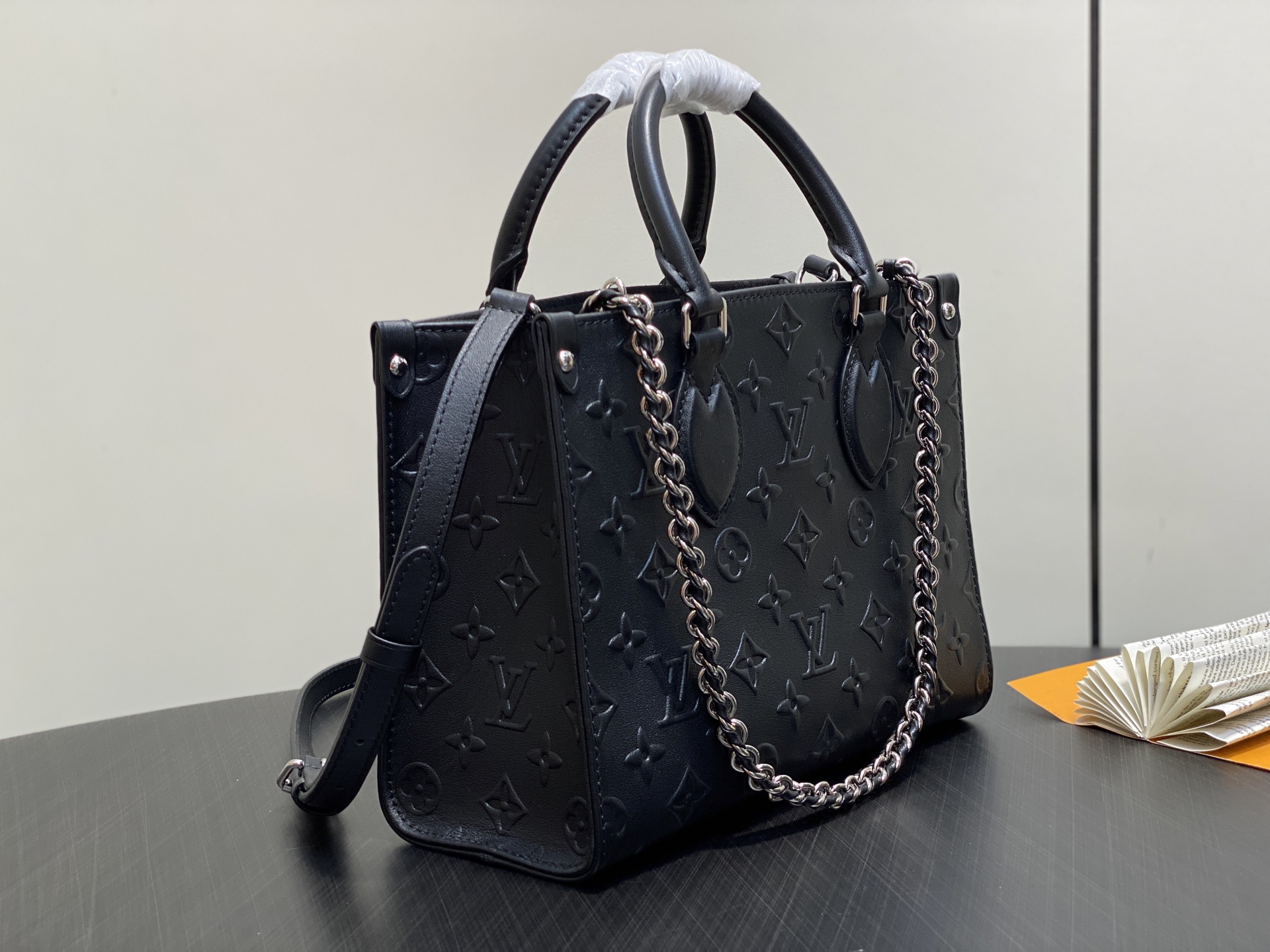 Louis Vuitton Onthego-19 x 11.5 x 25CM