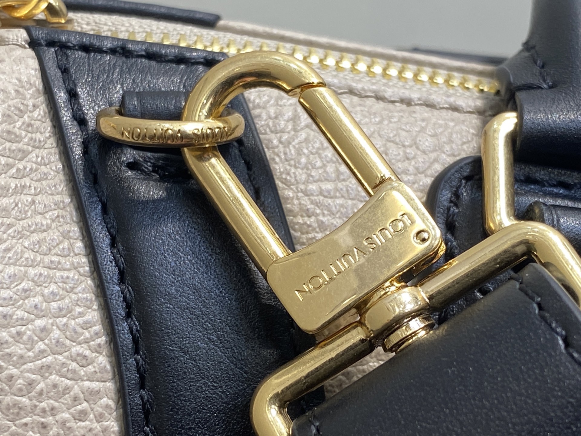 Louis Vuitton Biker Bag (30x12x12CM)