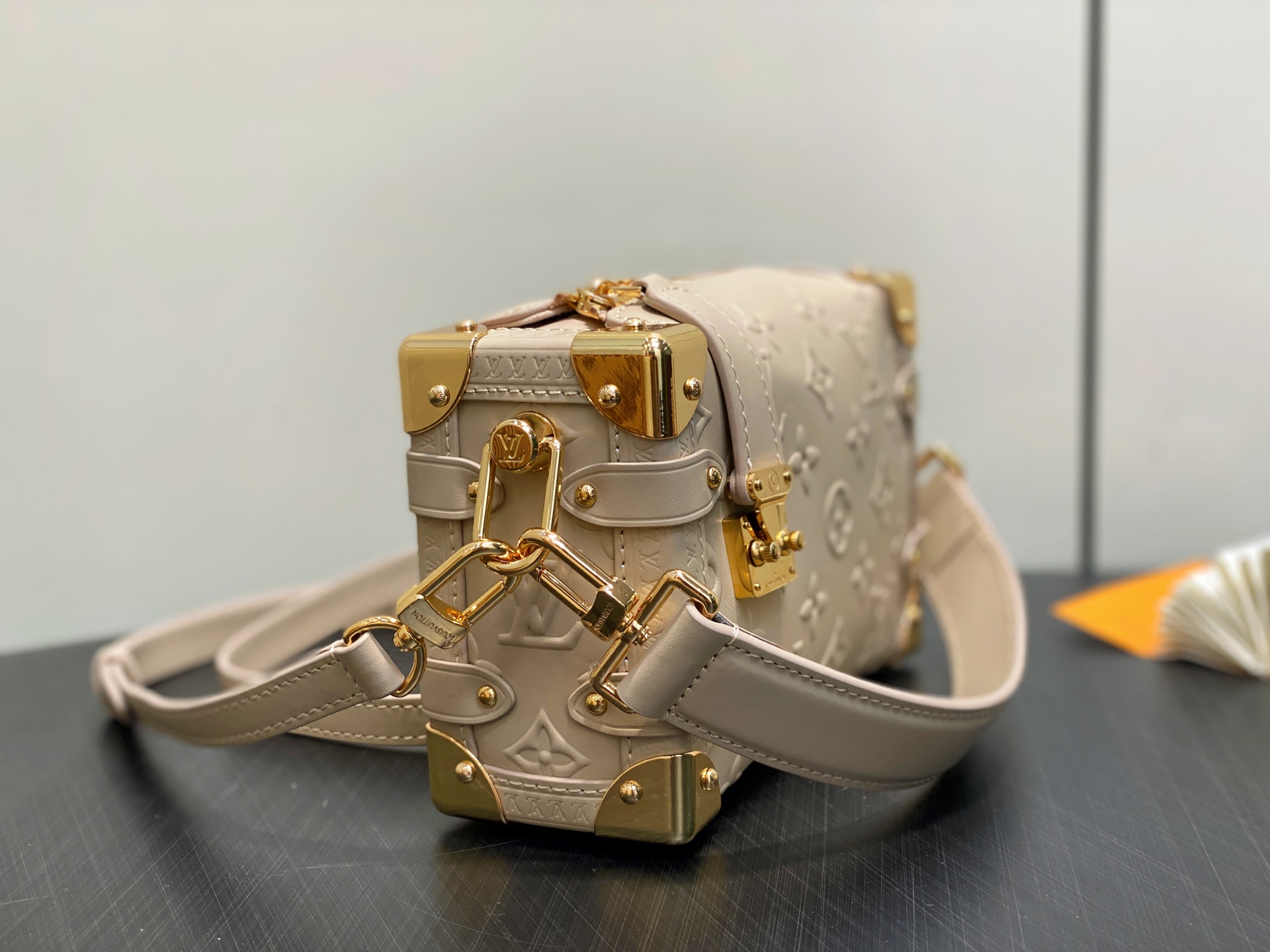 Louis Vuitton Side Trunk Bag (18.0 x 12.5 x 8 CM)