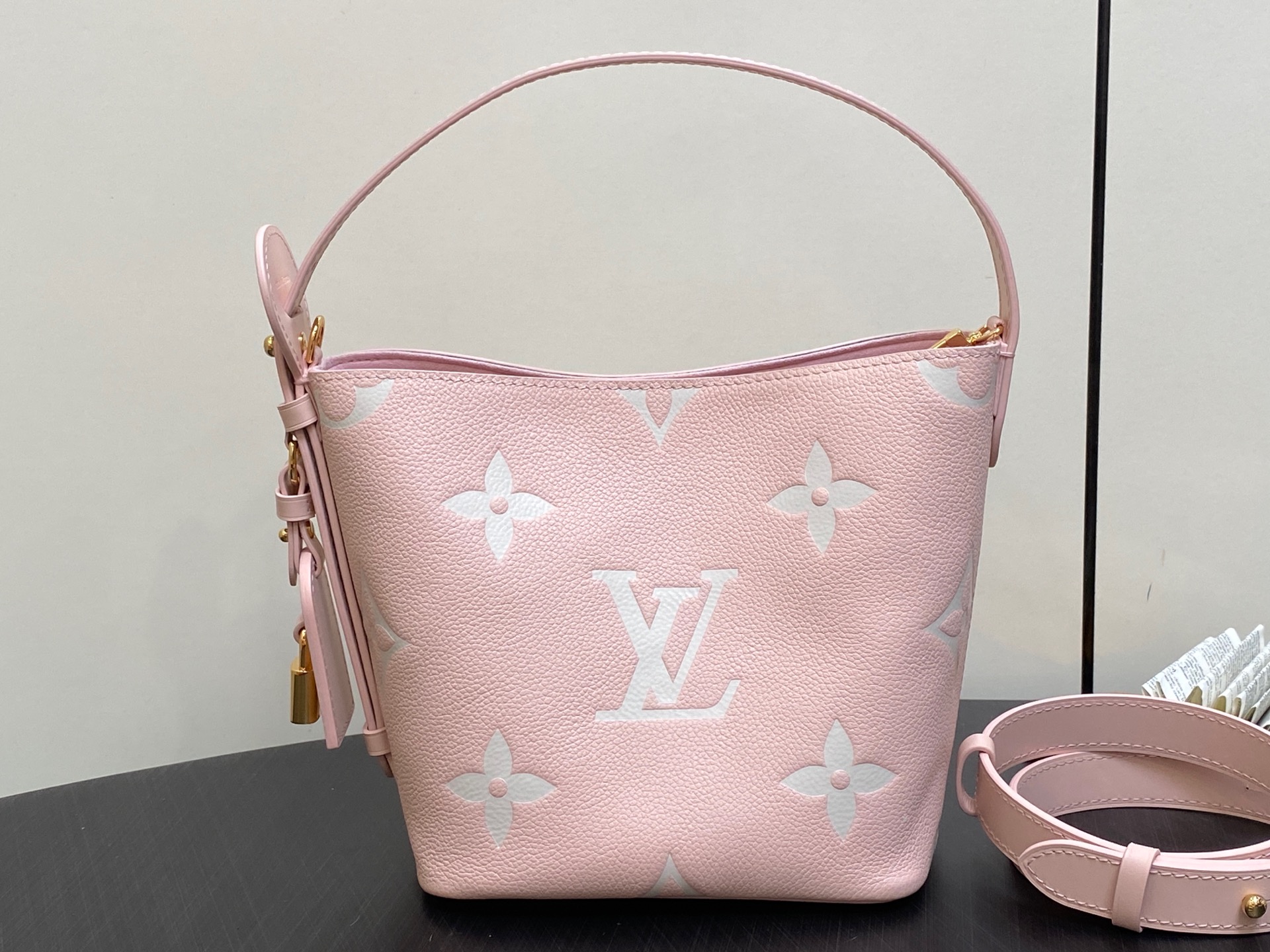 Louis Vuitton All In Bucket(18 x 12 x 16CM)