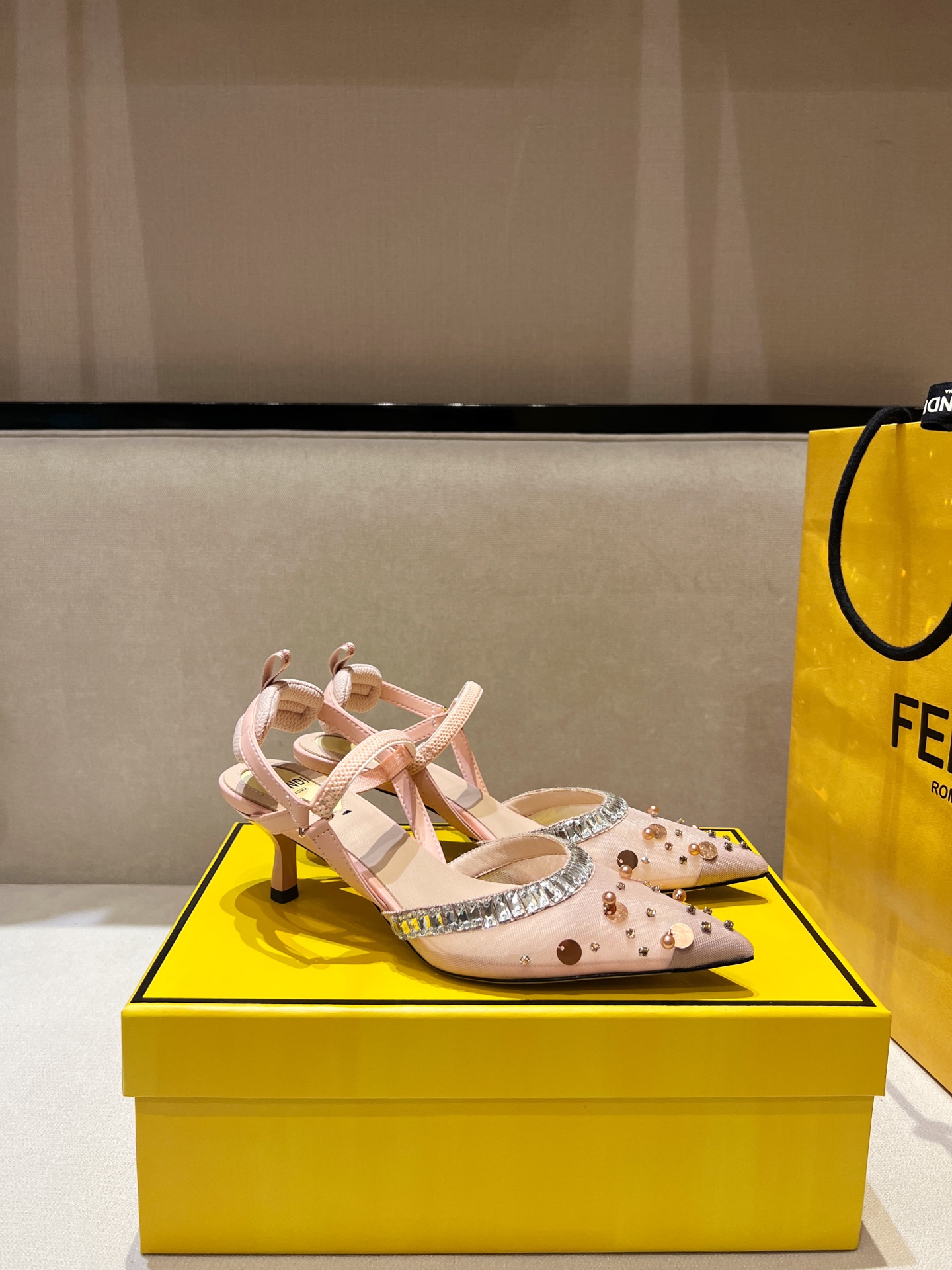 Fendi 2025ss Colibri Heel(EU35-41)