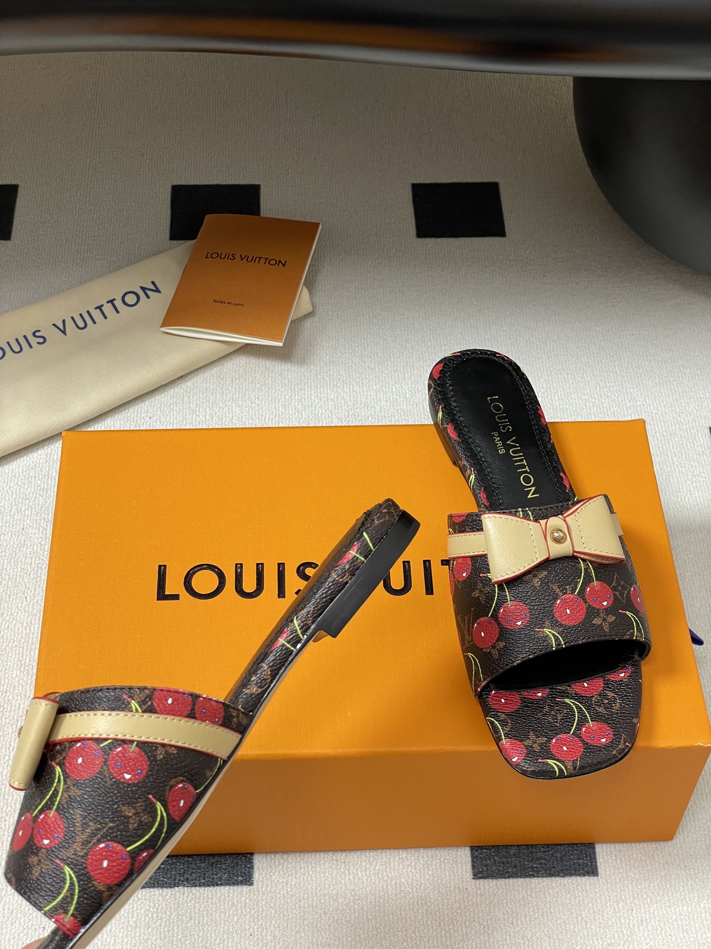 Louis Vuitton X TM Slides(EU35-41)