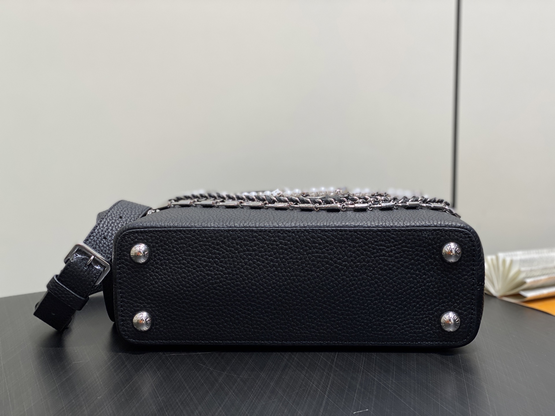 Louis Vuitton Capucines(27×18×9 CM)