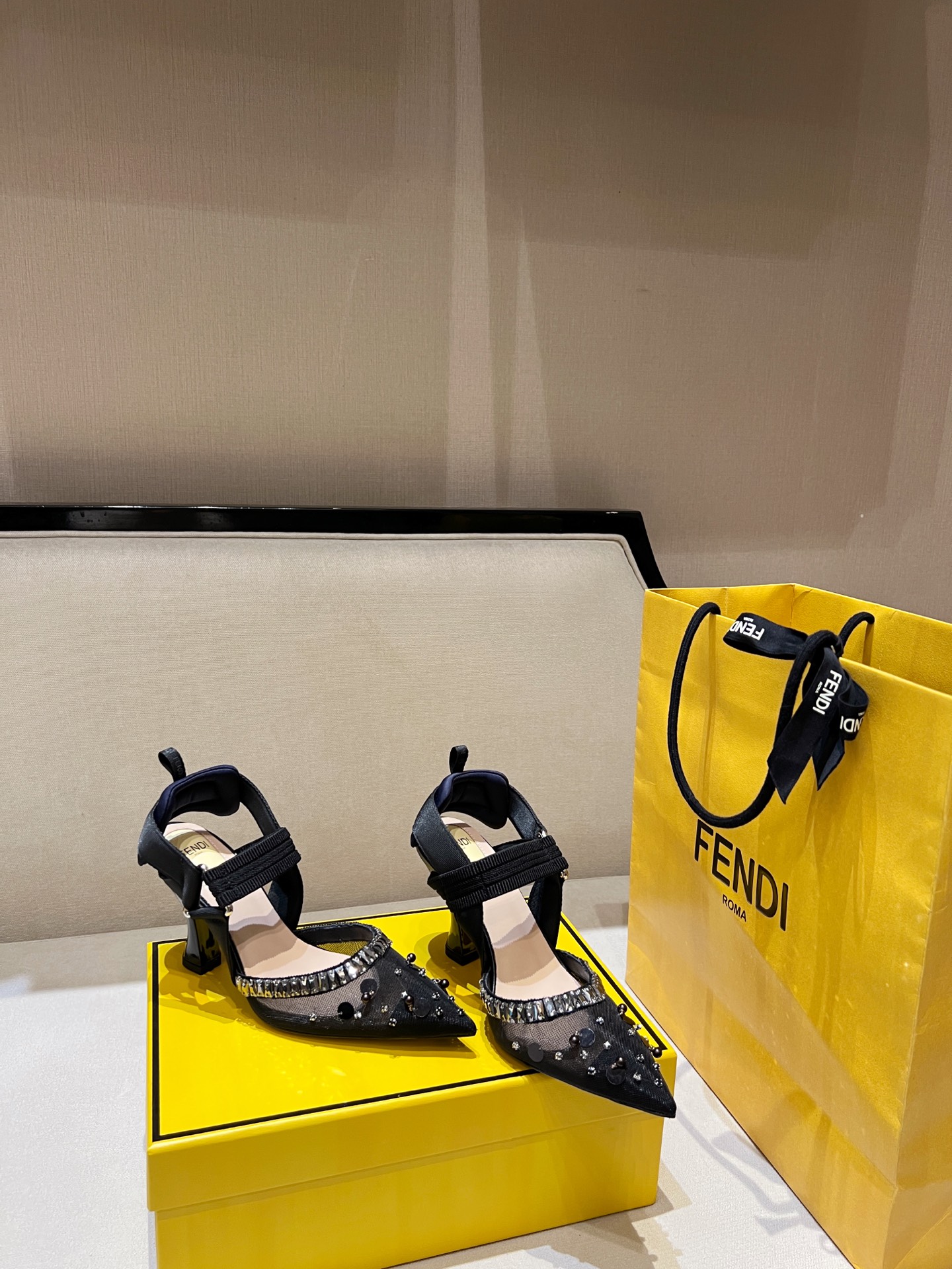 Fendi 2025ss Colibri Heel(EU35-41)