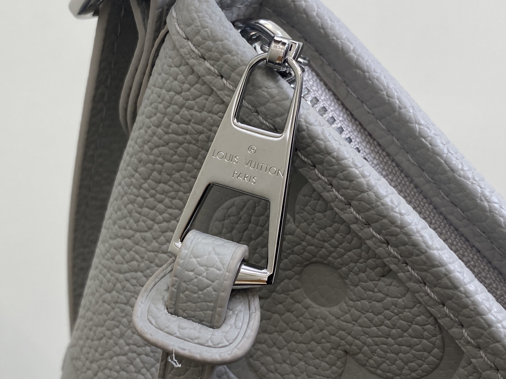 Louis Vuitton CarryAll Bag (29 x 24 x 12 CM)