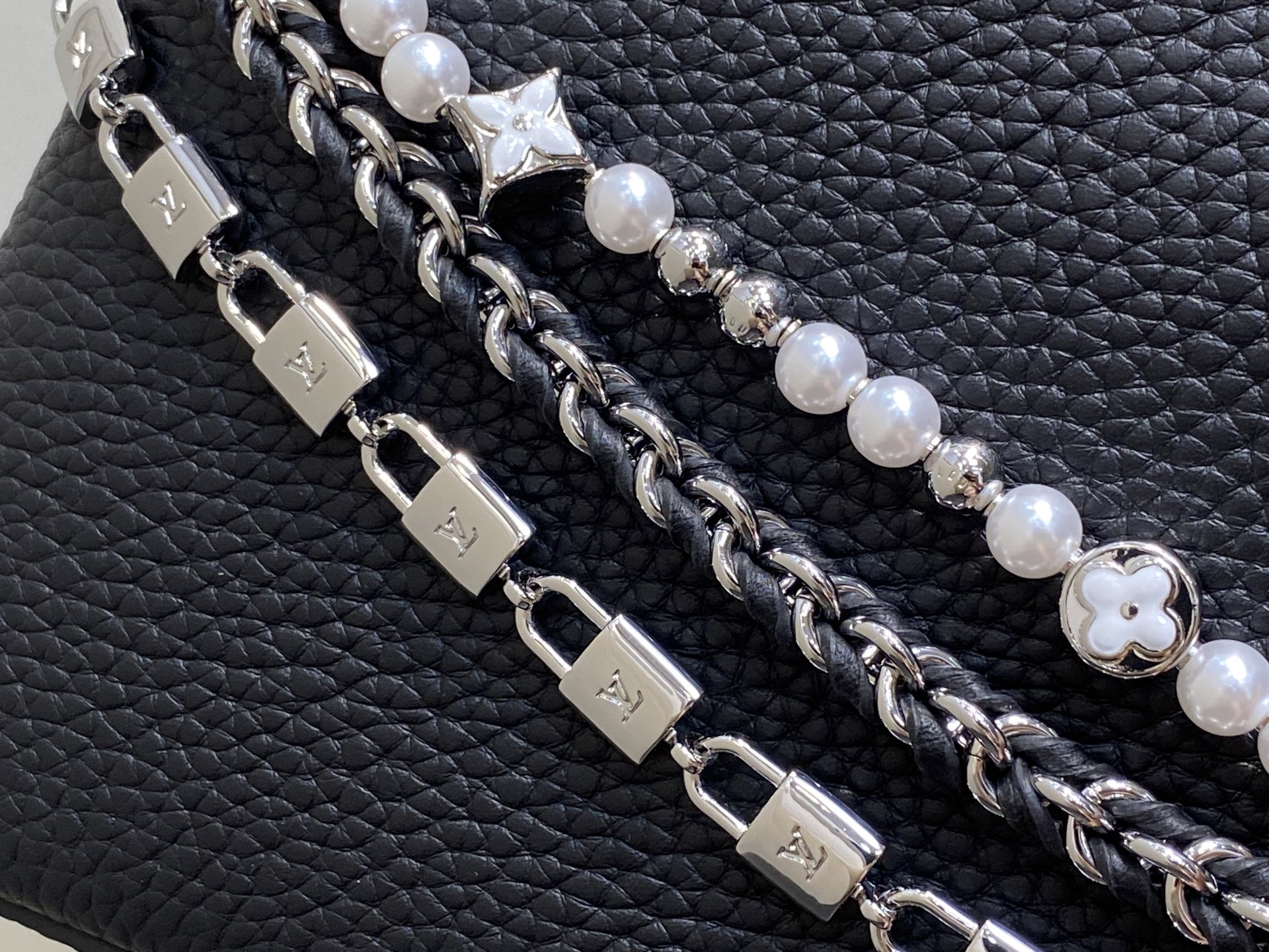 Louis Vuitton Capucines(27×18×9 CM)