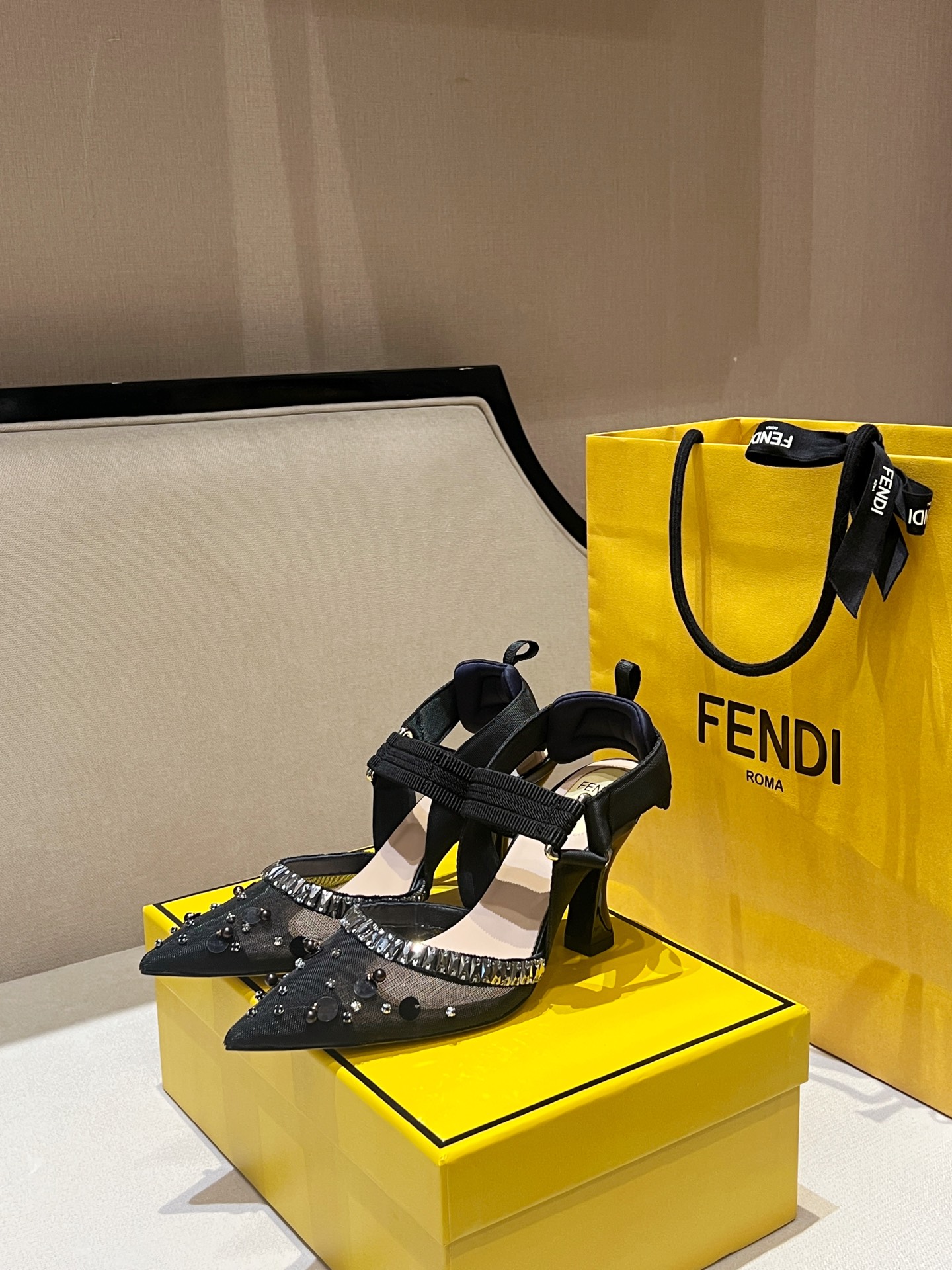 Fendi 2025ss Colibri Heel(EU35-41)