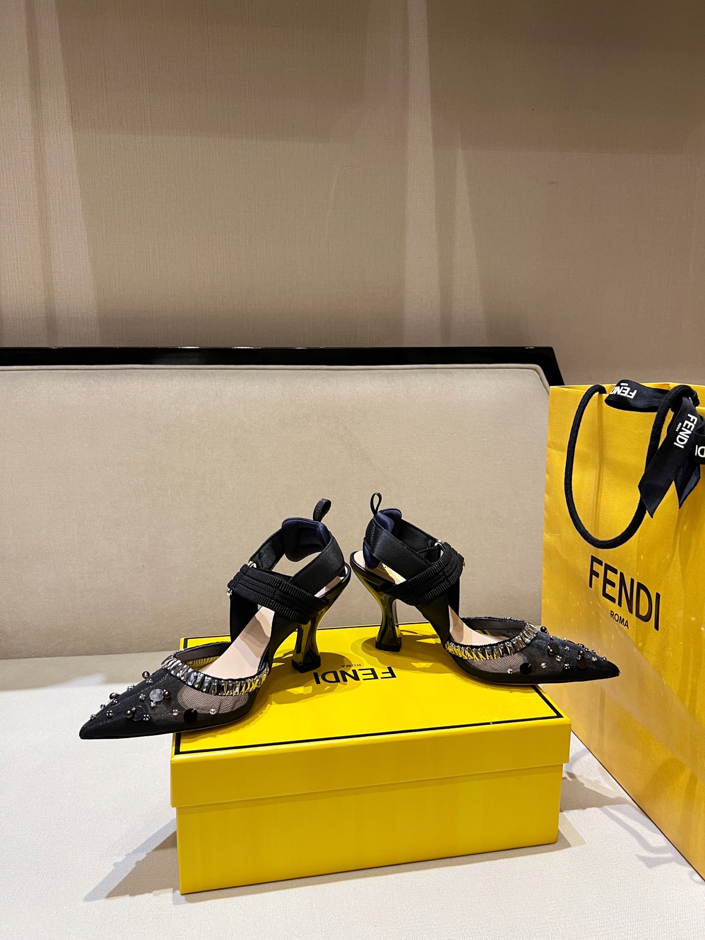 Fendi 2025ss Colibri Heel(EU35-41)