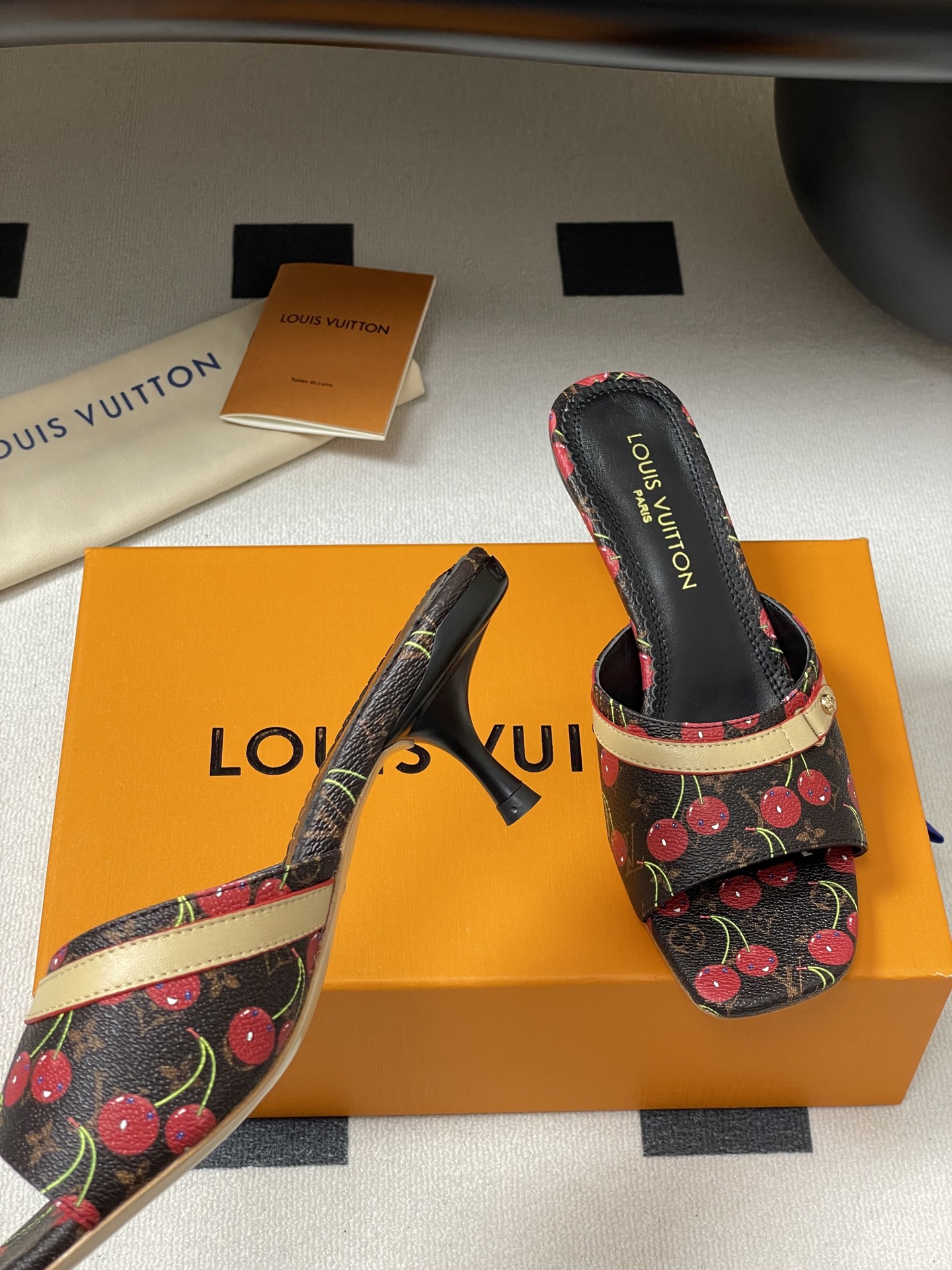 Louis Vuitton X TM Slides(EU35-41)